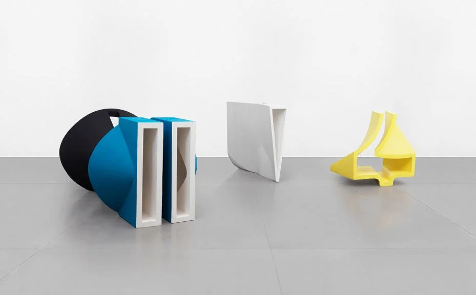Yellow to White to Blue to Black, 1966-1967 Acrylic on laminated wood 40 3/4 x 158 x 97 inches