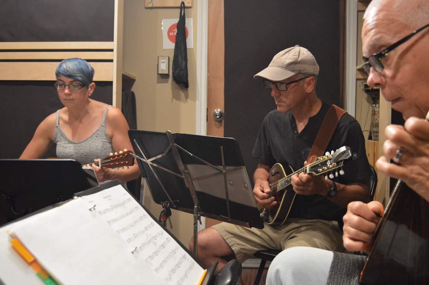 mandolin-lessons-montreal.jpeg