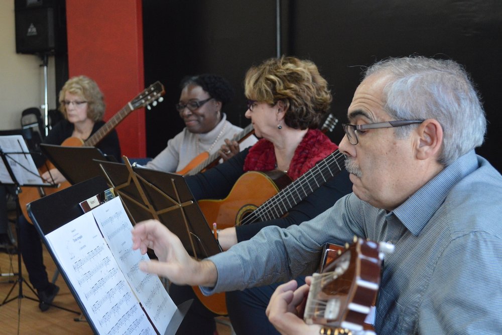 cours-de-guitare-classique-en-groupe