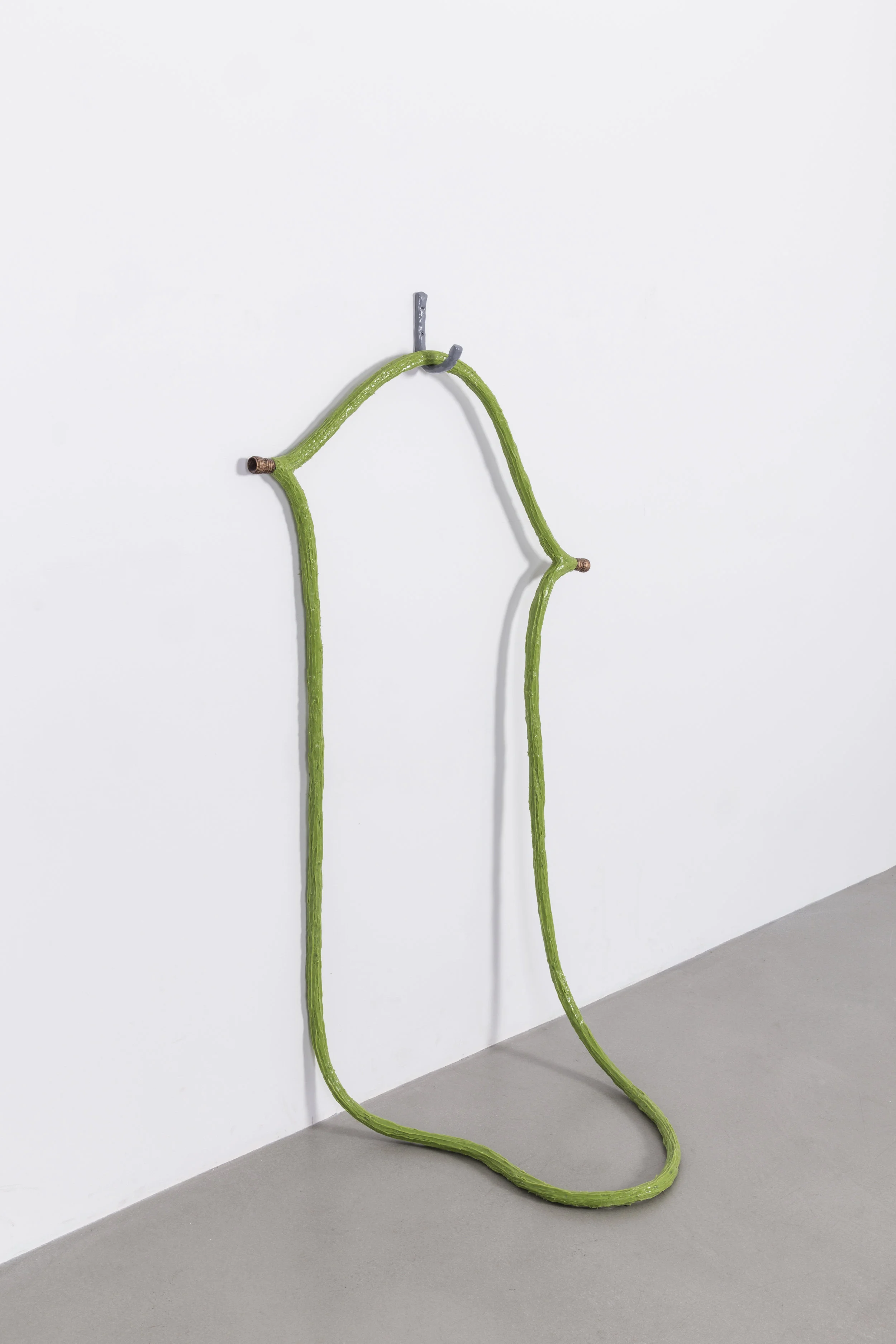 Water hose, River Oaks 2015 70 x 36 x 22” Rope, rubber, aluminum, plastic, pigment, epoxy putty, oil-based paint Photo: Phoebe Streblow