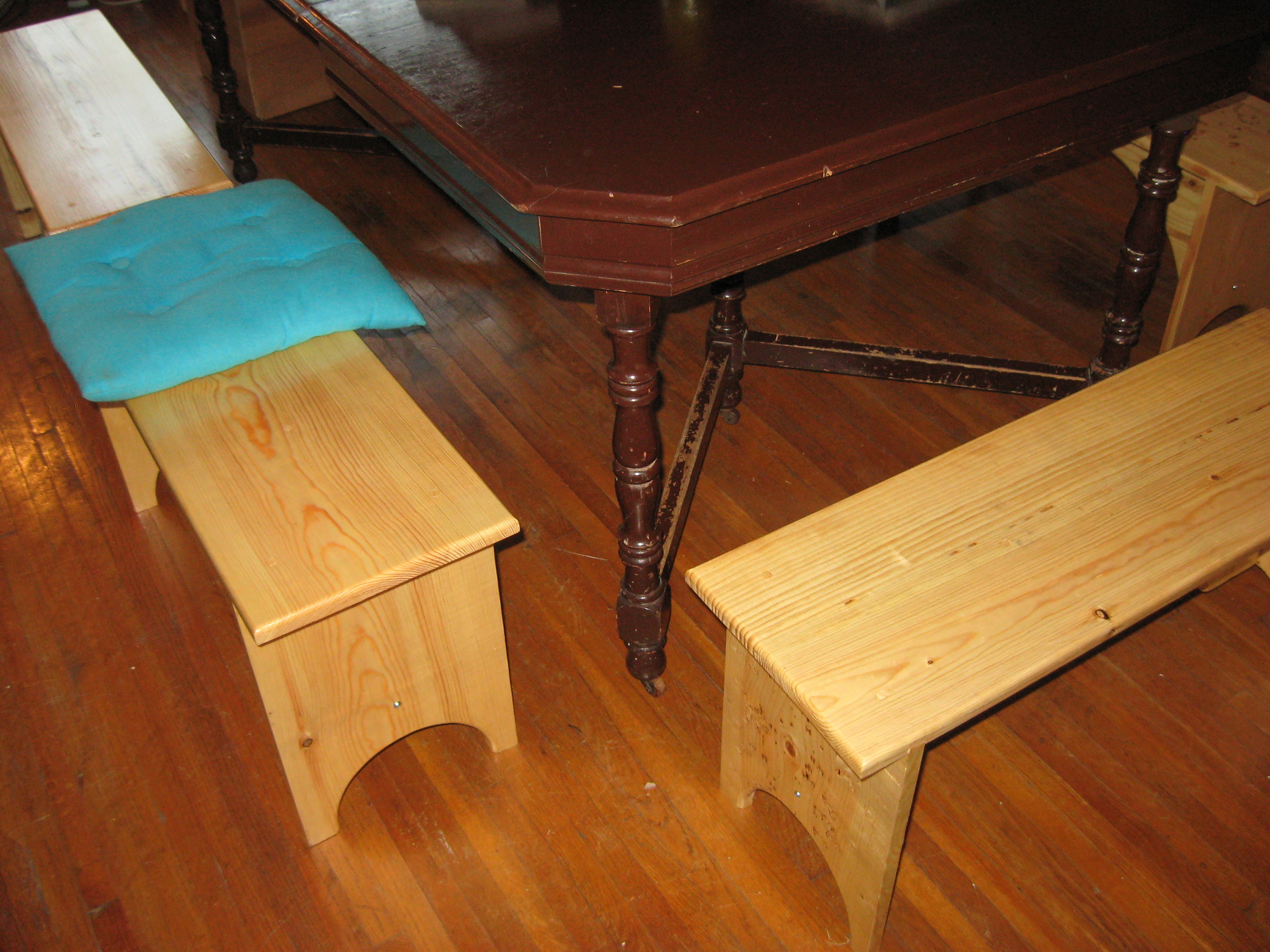 The benches are made with pine wood. 