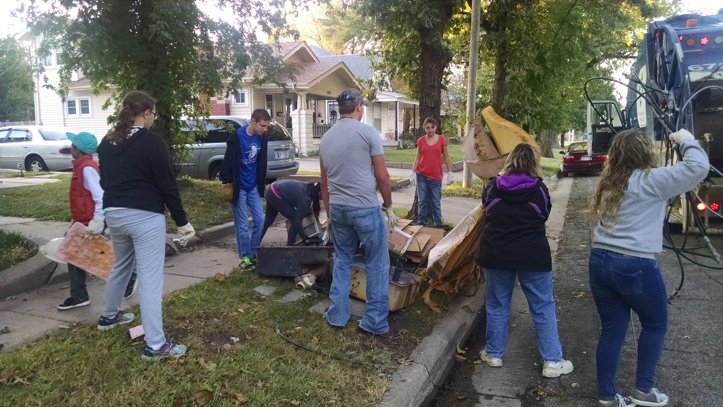A great crew--some in action, others waiting to jump in! They worked hard all morning! 