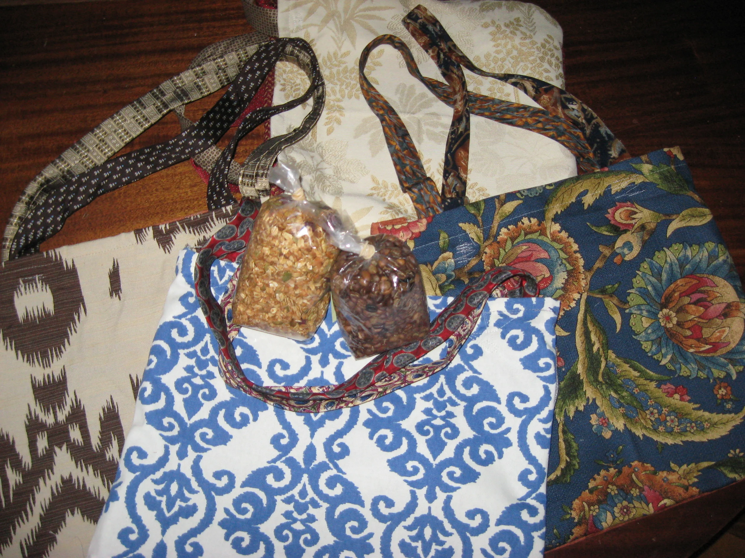 Handmade tote bags, granola and roasted coffee beans! 