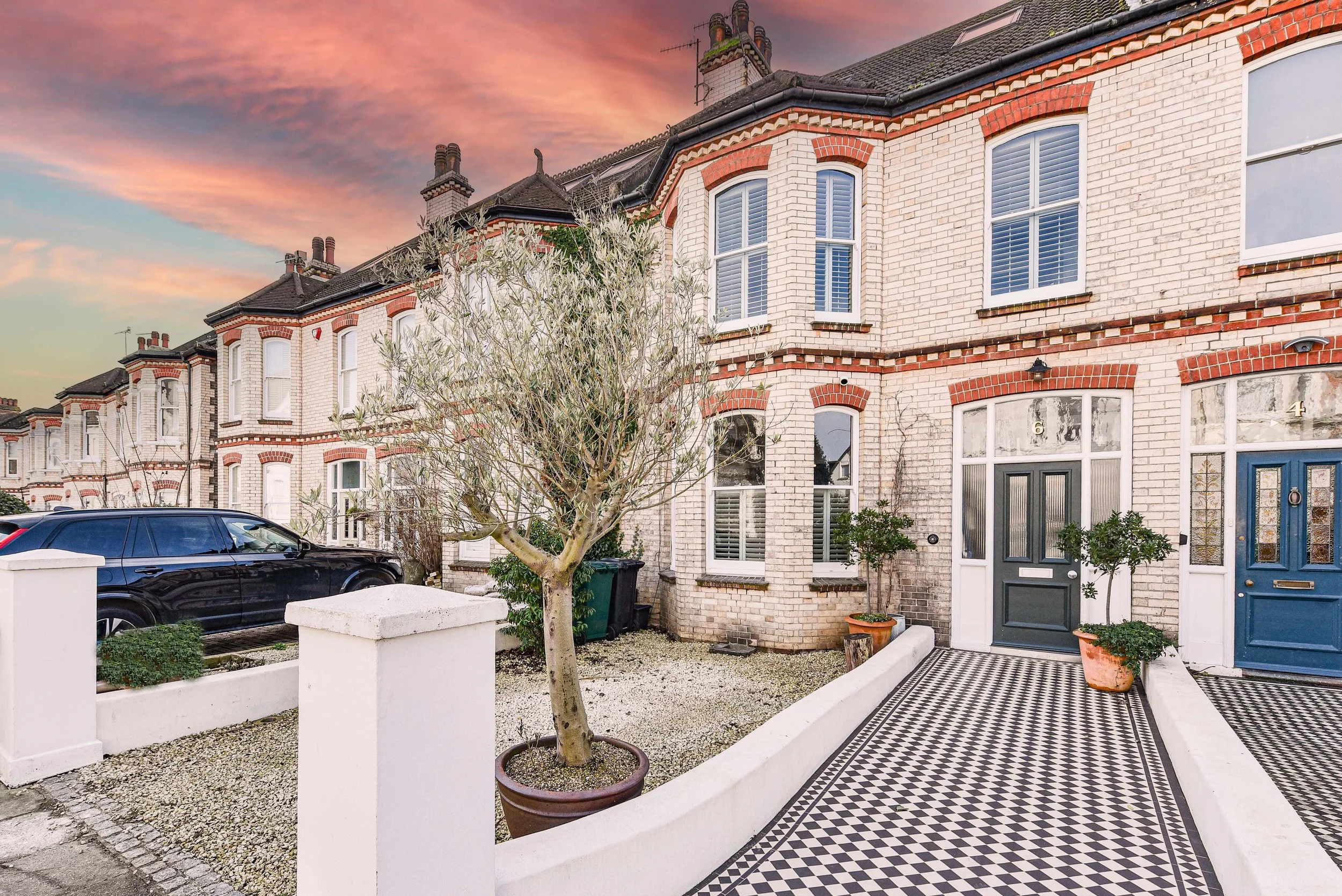   HOVE   Wilbury Avenue 