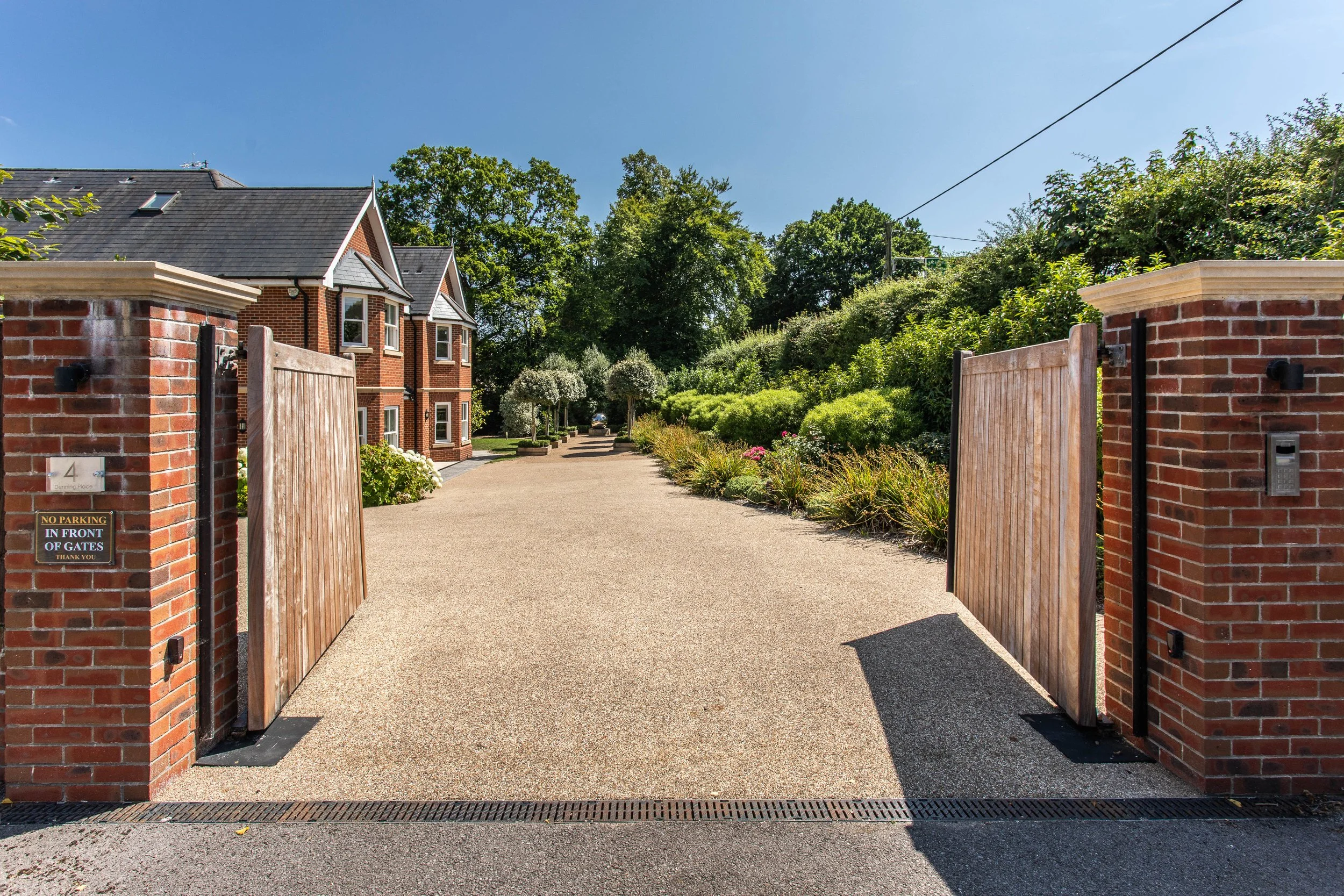 4 Dennings Place-1.jpg
