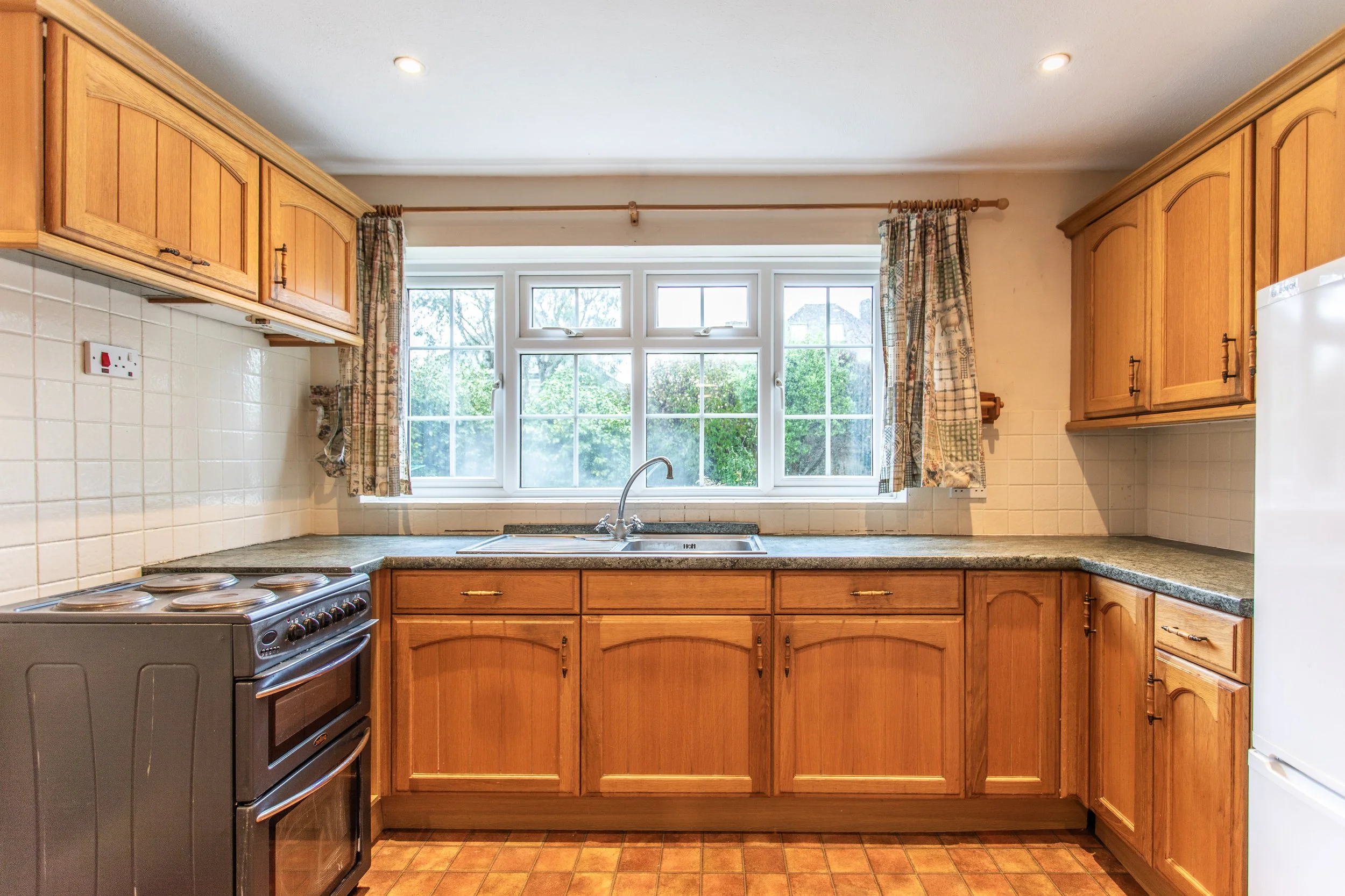 9 Cherrington Close20.jpg