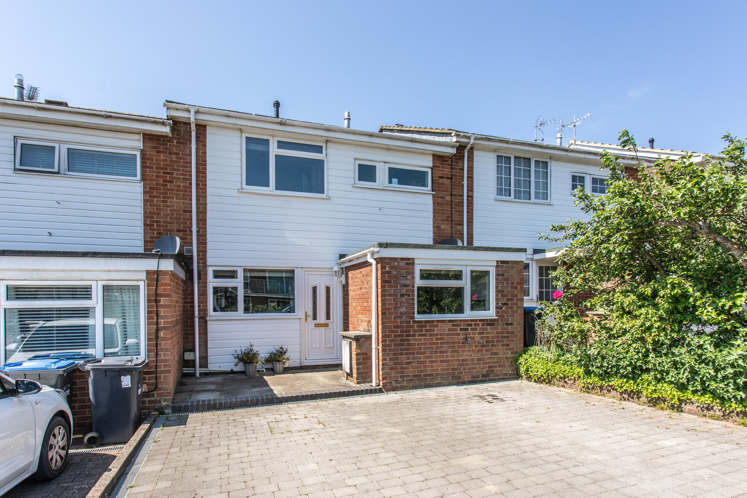 8 Stafford Way -1.jpg