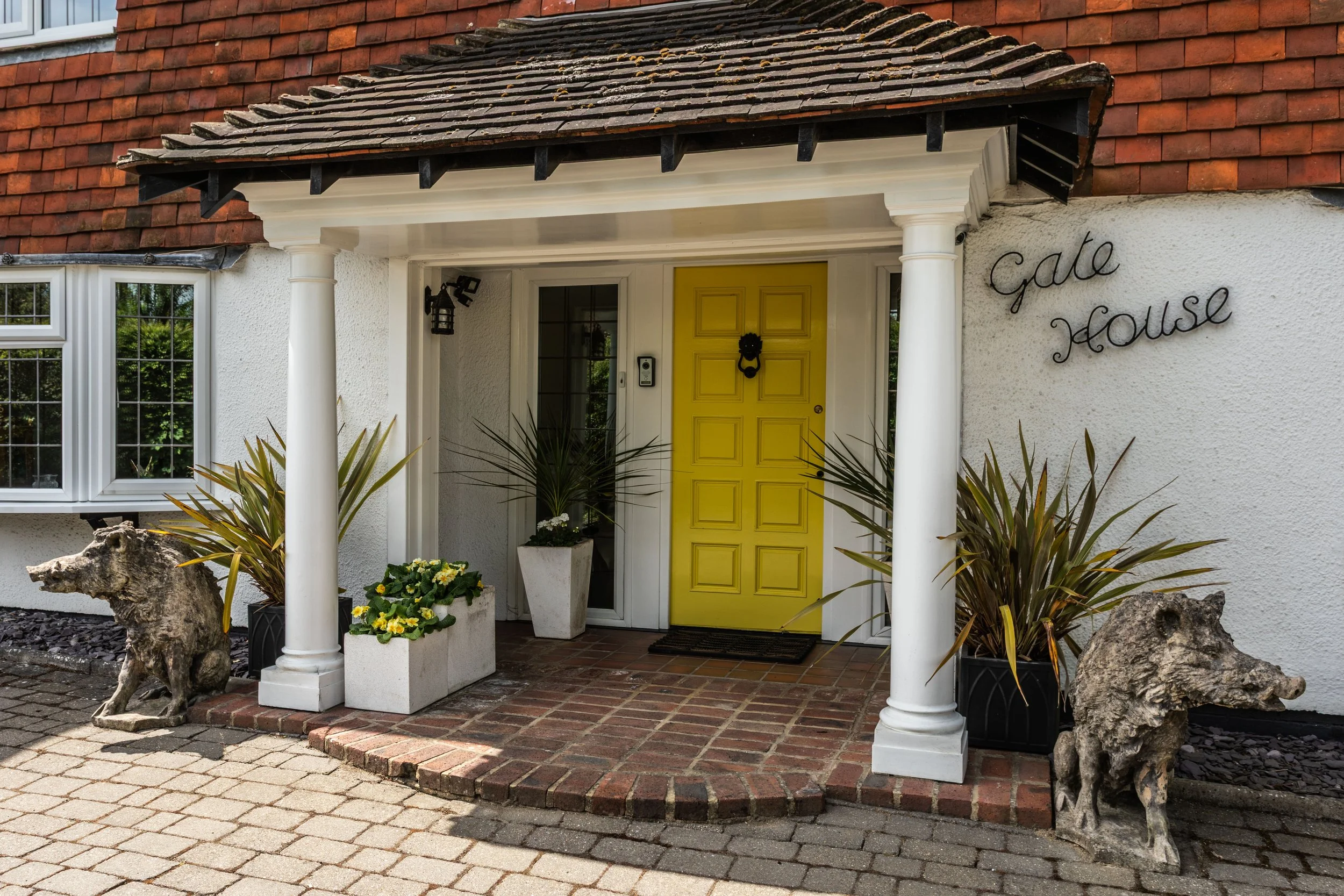 Gate House-1.jpg