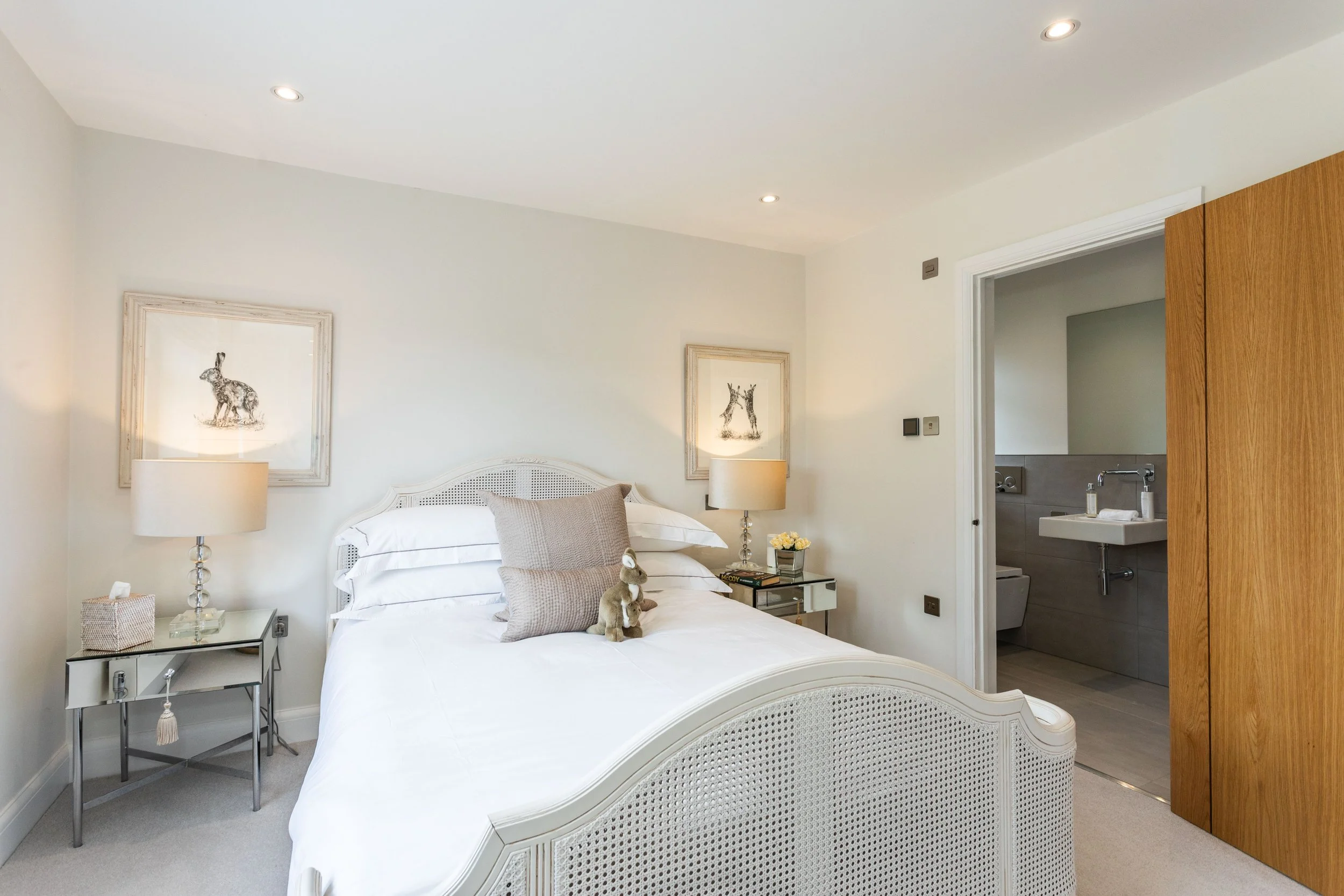 2 Appletree Close-75.jpg