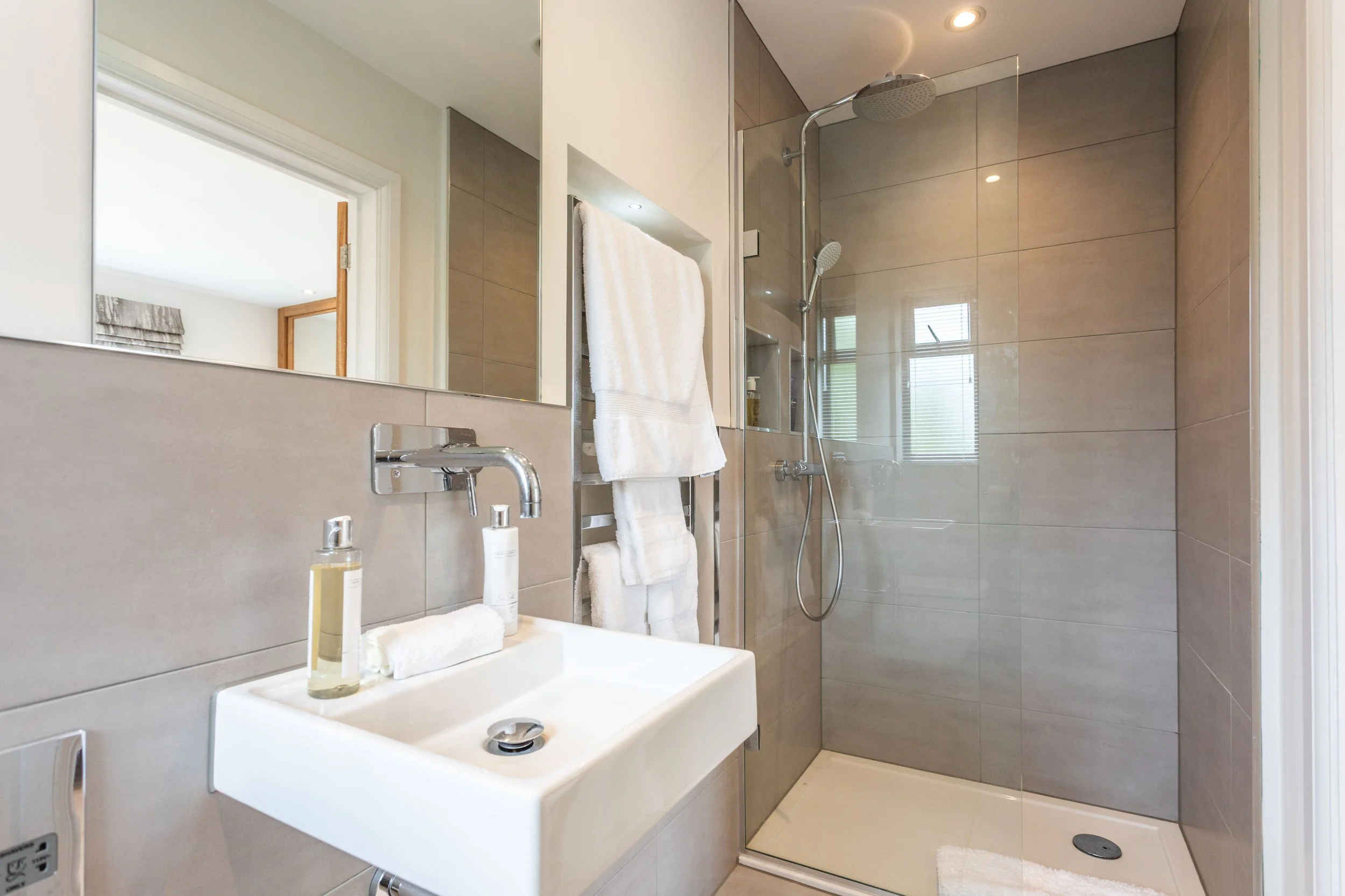 2 Appletree Close-77.jpg