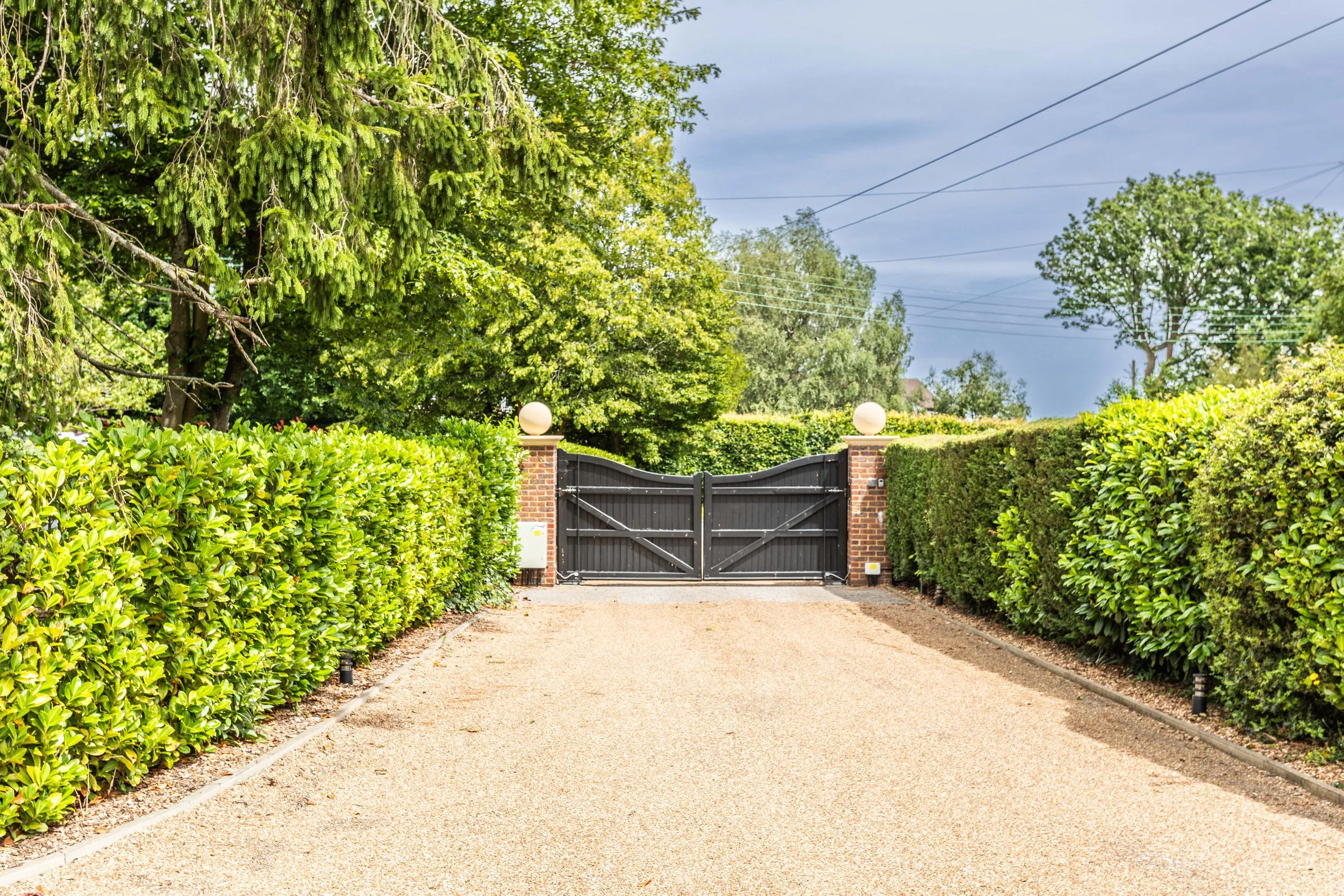 2 Appletree Close-2.jpg