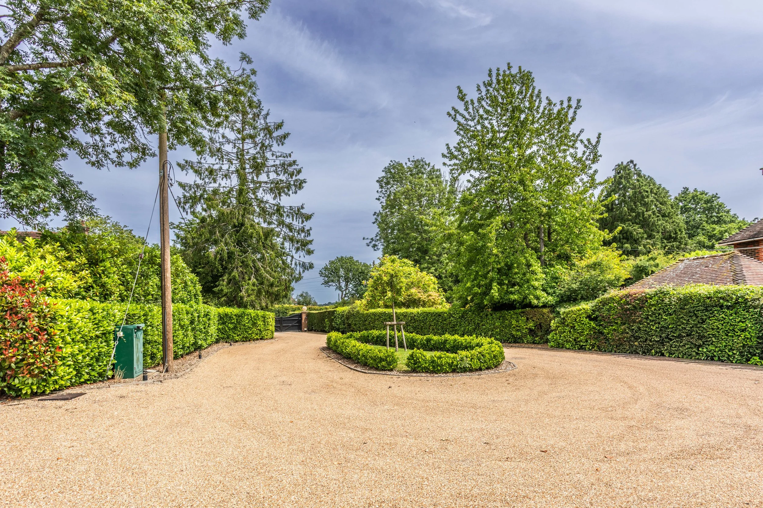 2 Appletree Close-1.jpg