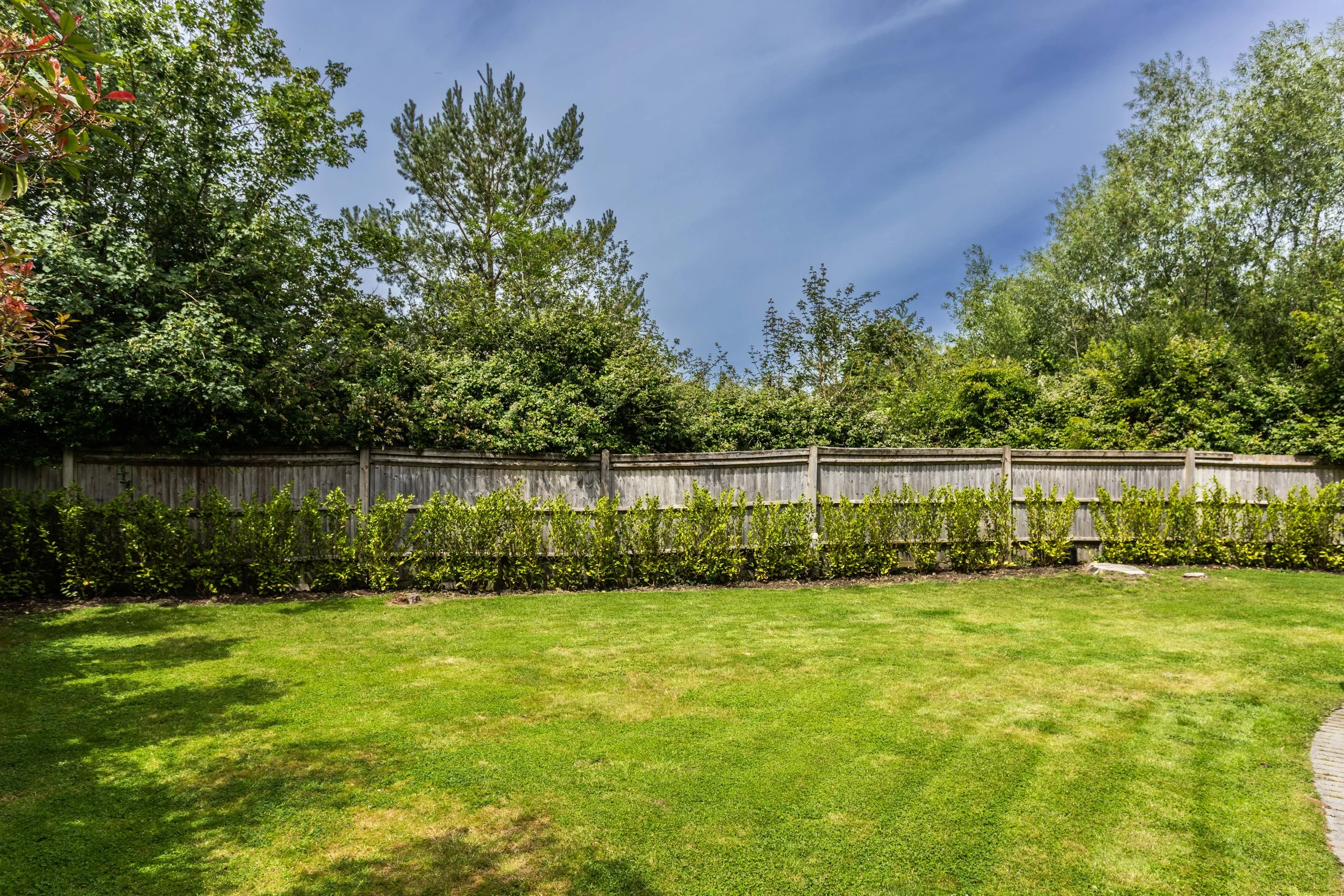 2 Appletree Close-12.jpg