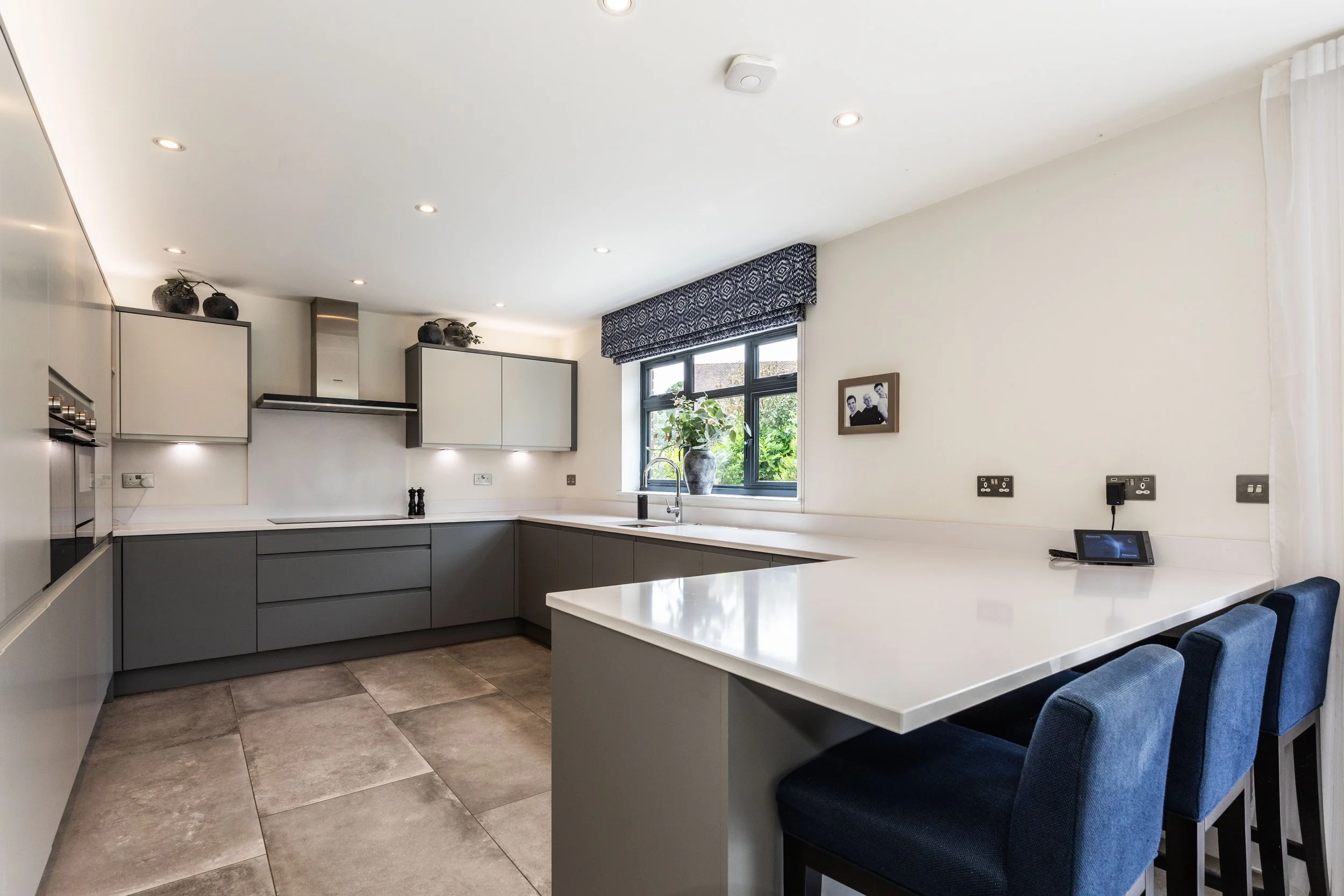 2 Appletree Close-37.jpg