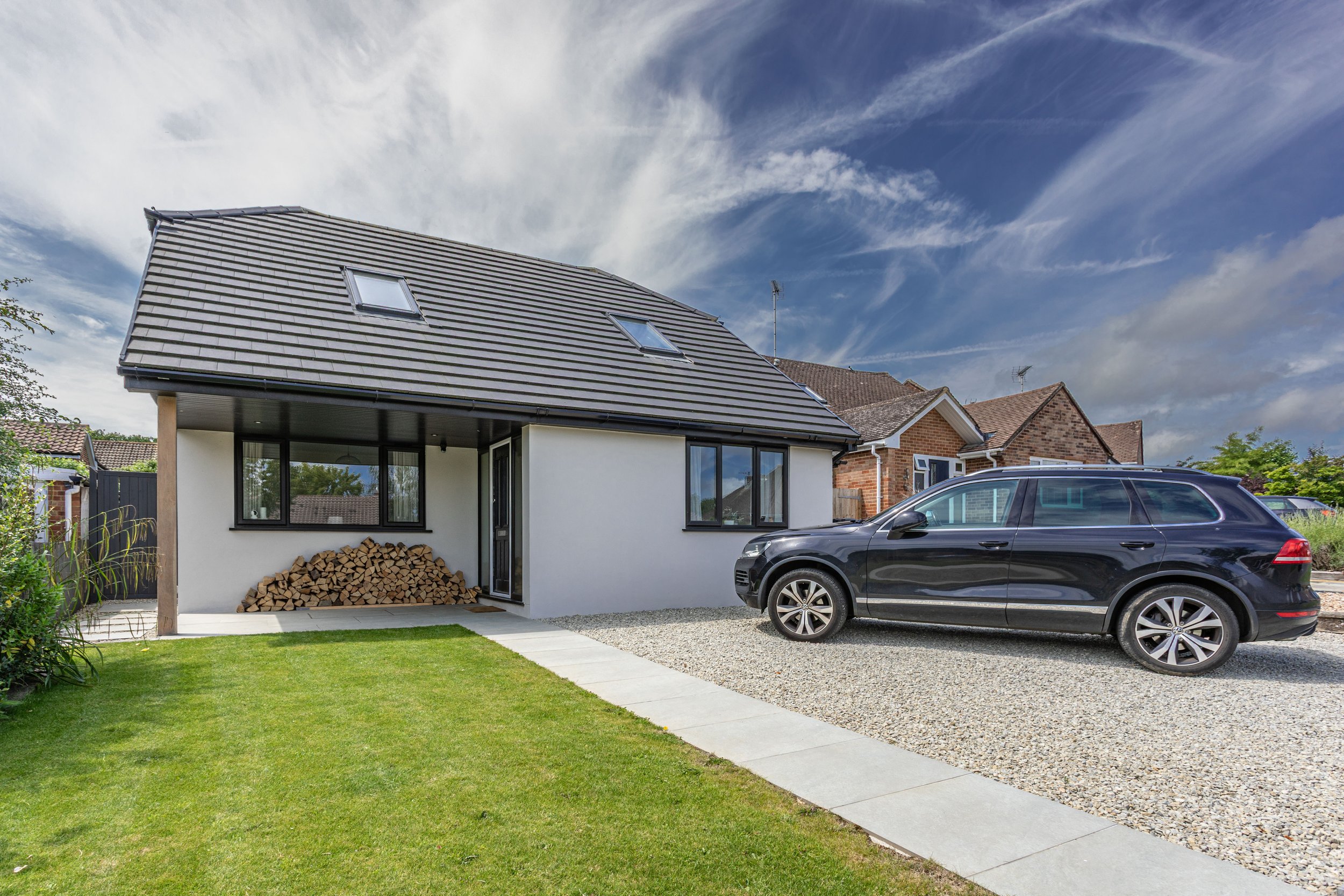 16 Lagwood Close Front-4.jpg