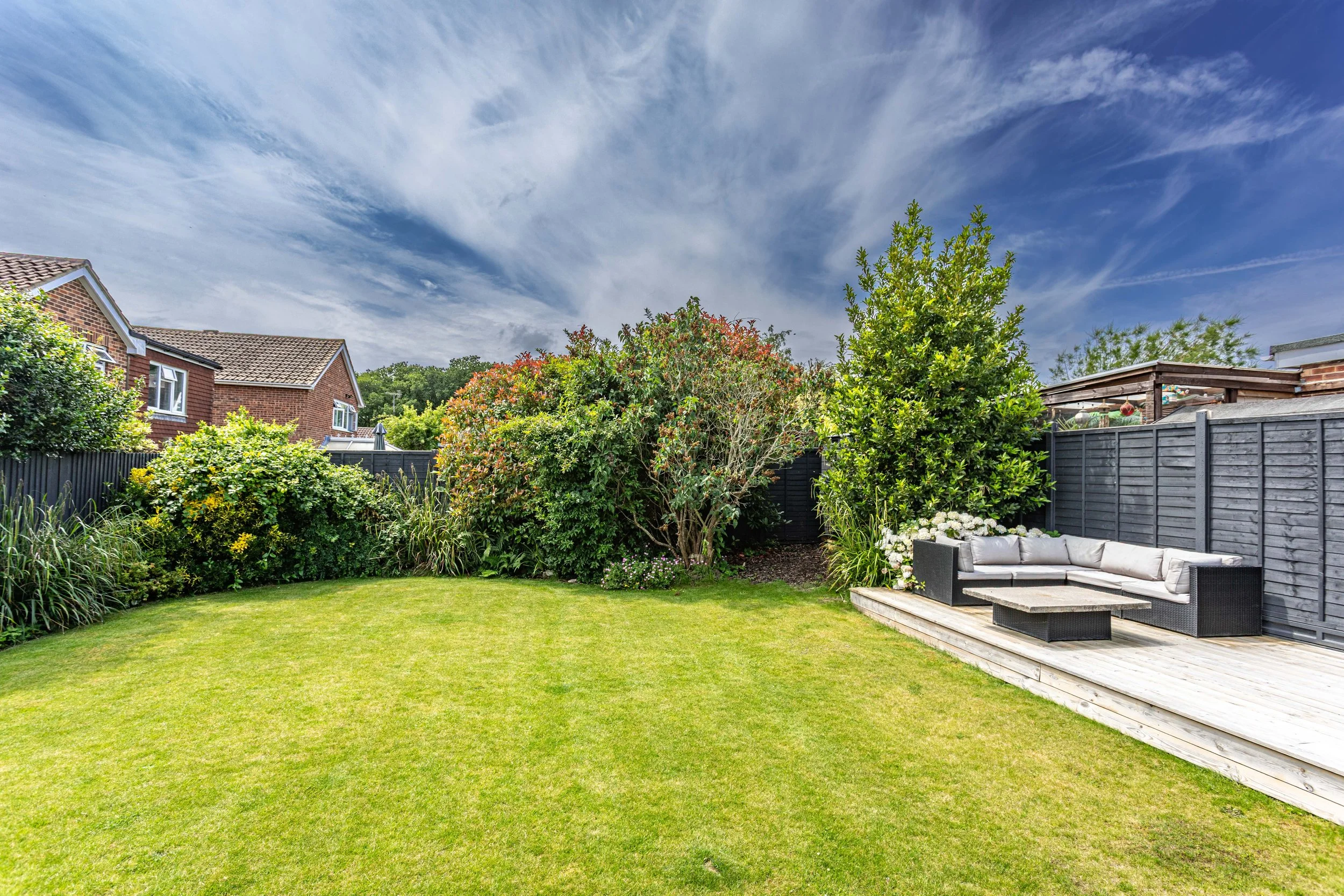 16 Lagwood Close Gardens-2.jpg