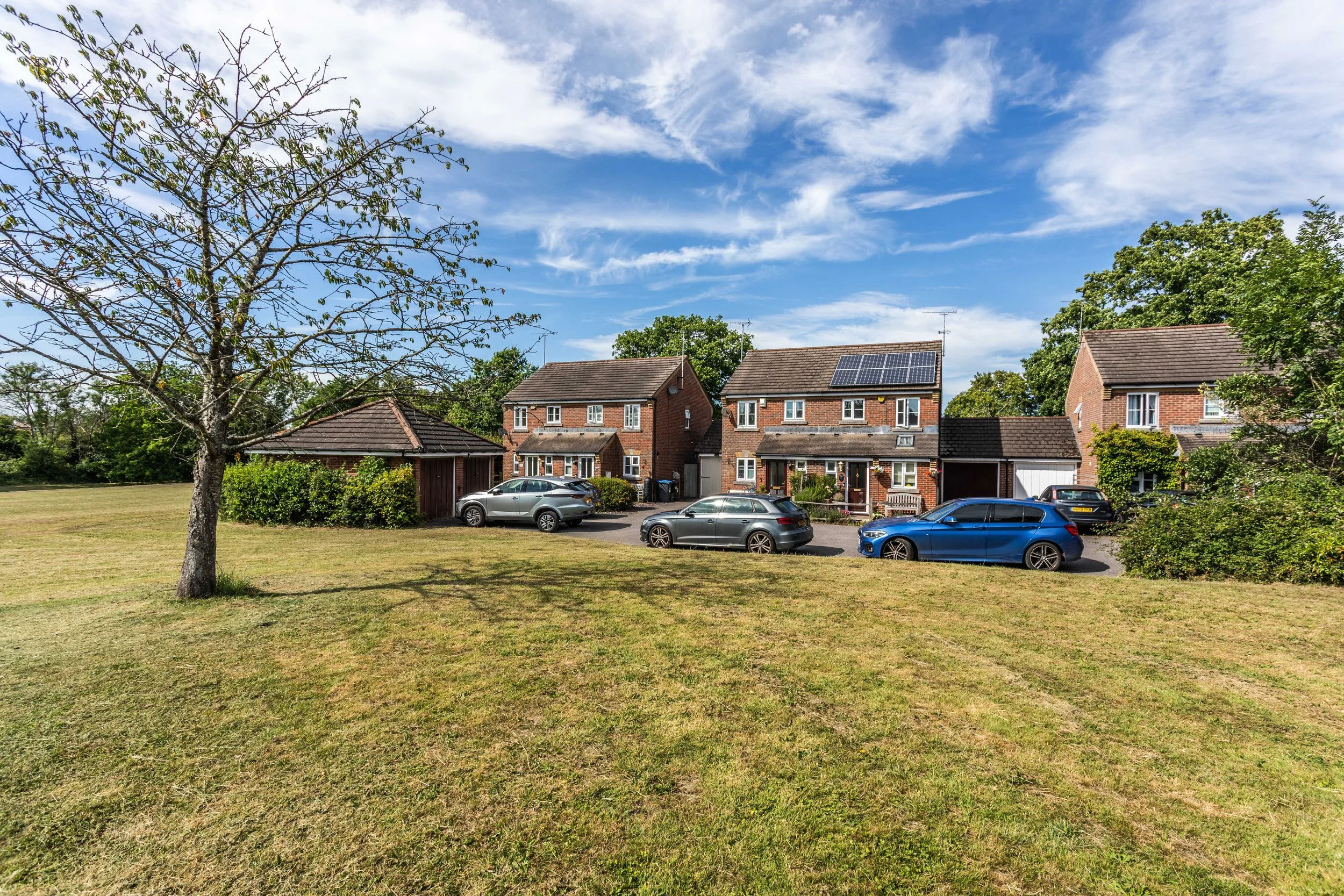 88 Nursery Close-3.jpg