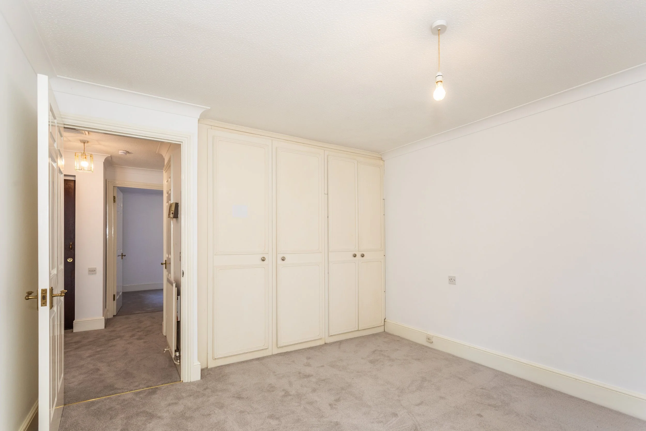 19 Dumbrells Court-21.jpg