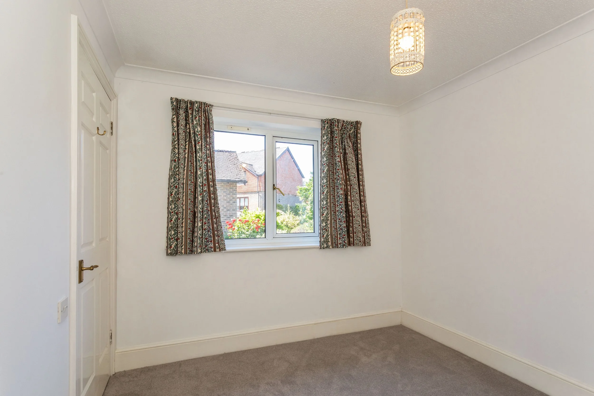 19 Dumbrells Court-22.jpg