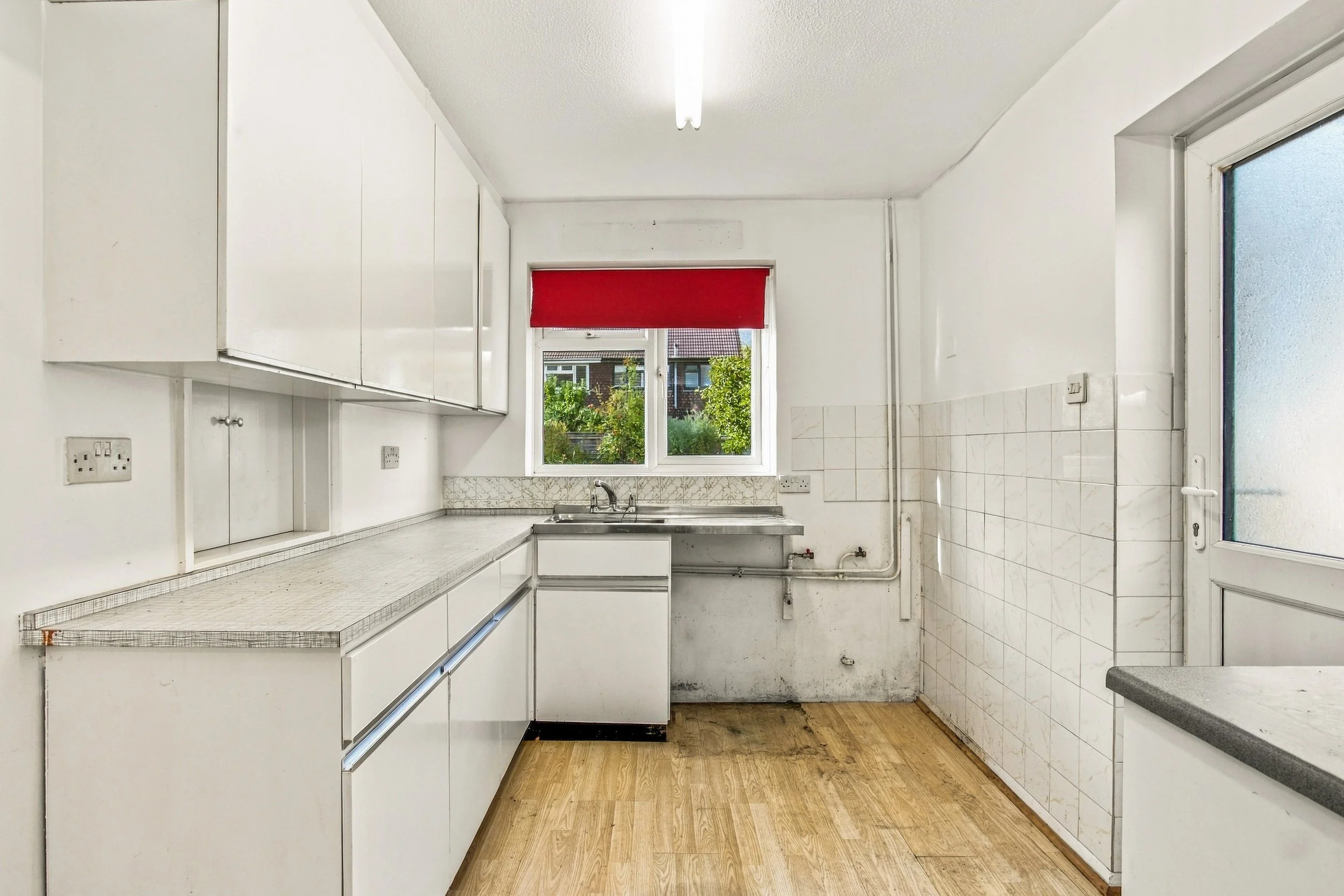 6 Hurst Gardens18.jpg