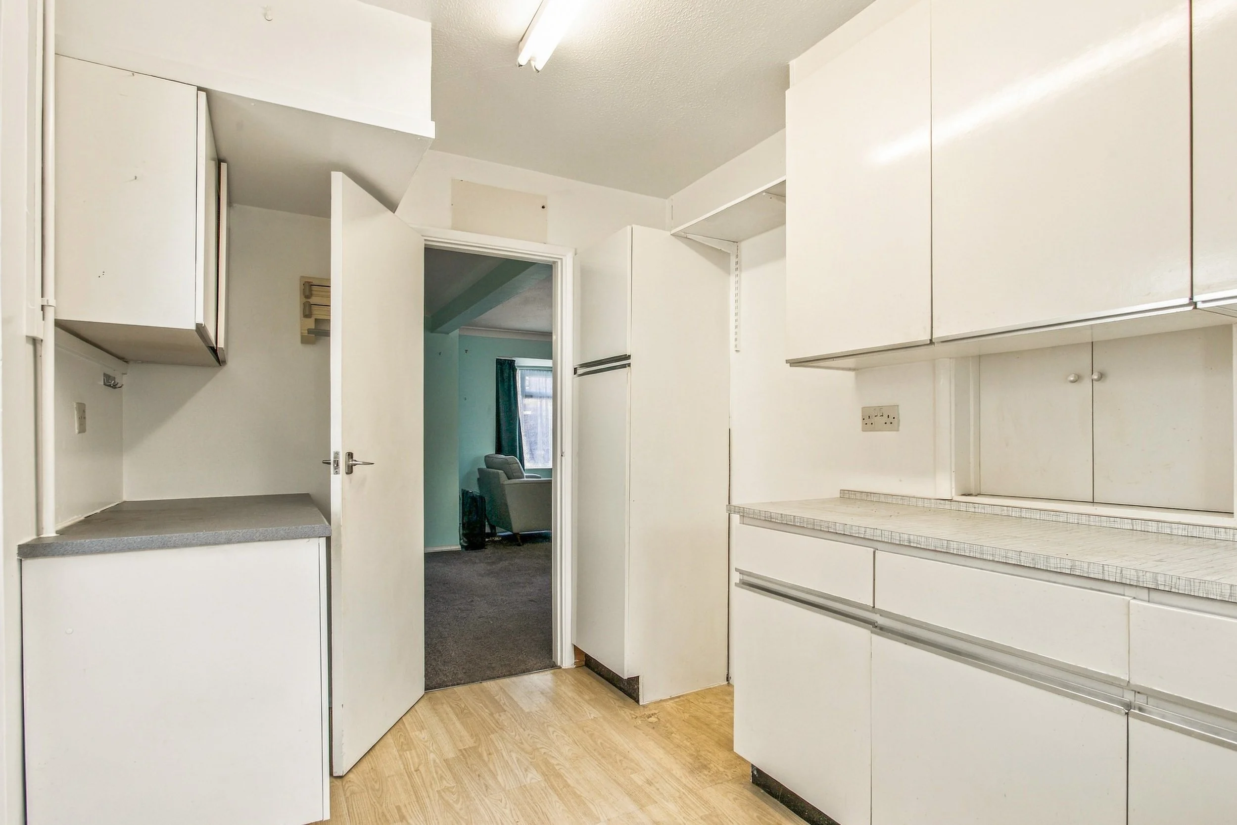 6 Hurst Gardens20.jpg