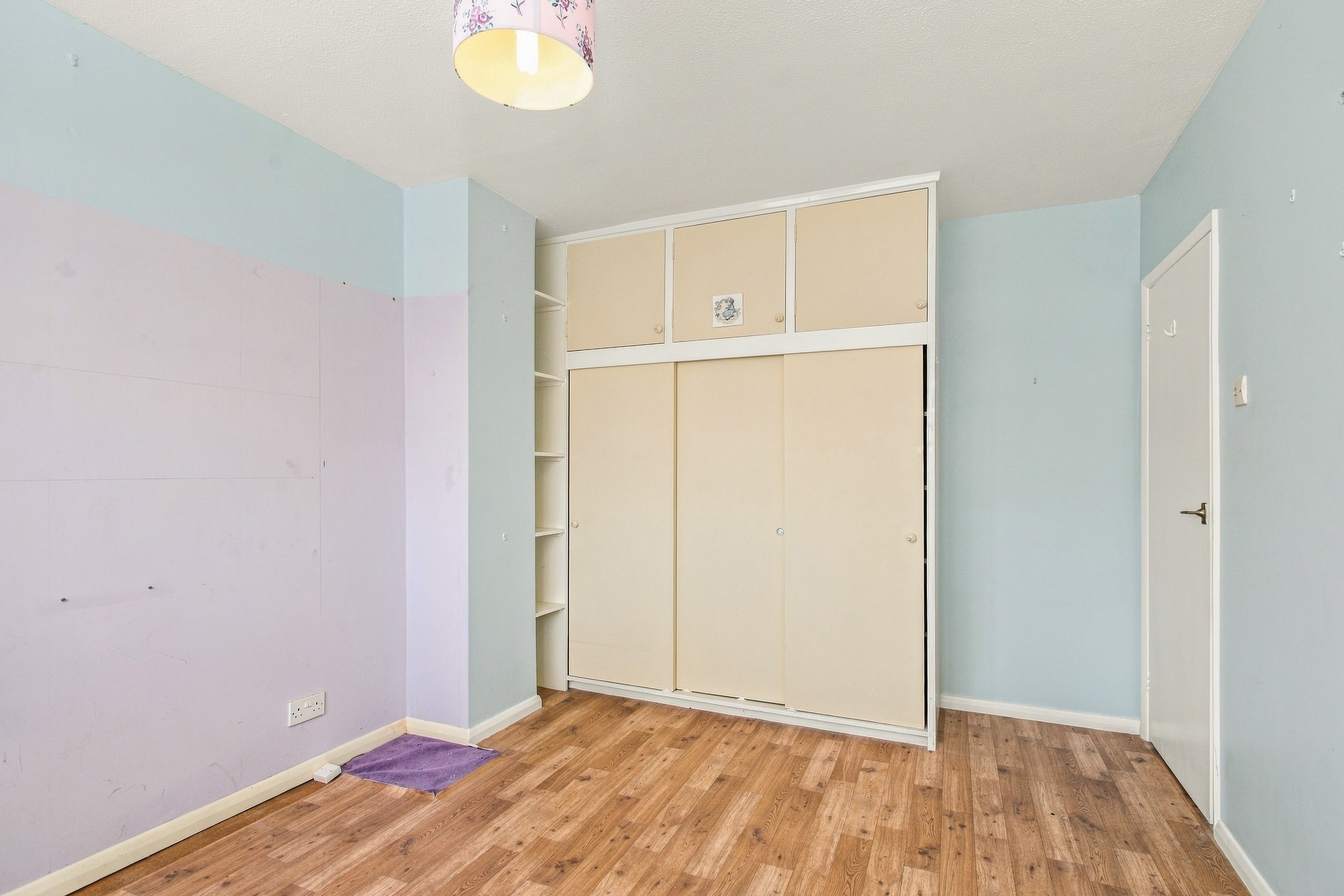 6 Hurst Gardens23.jpg