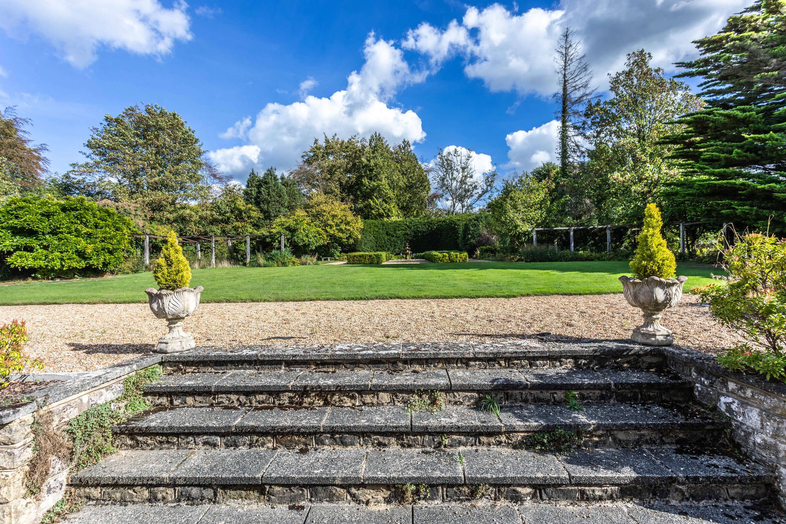Coombe Cross9.jpg