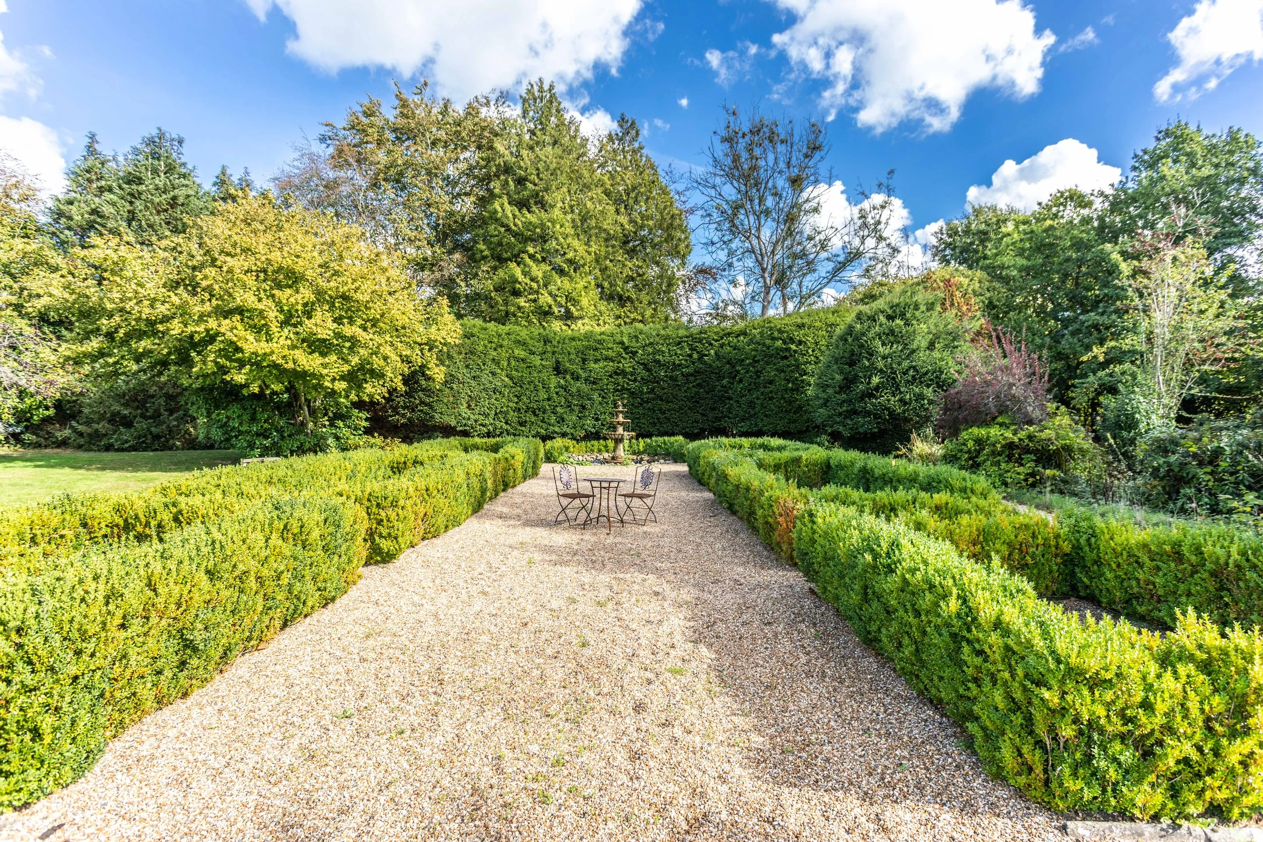 Coombe Cross31.jpg