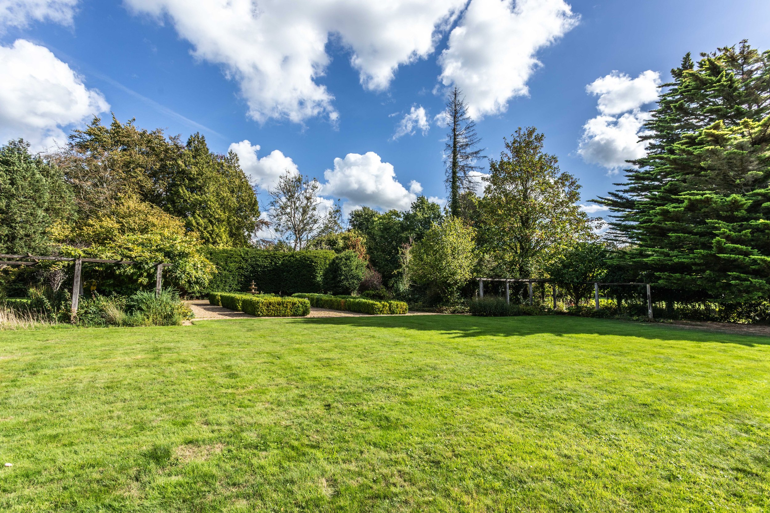 Coombe Cross34.jpg