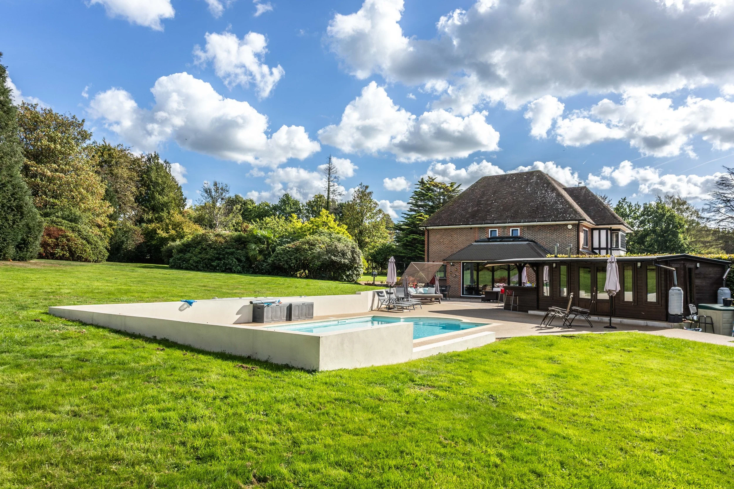 Coombe Cross40.jpg