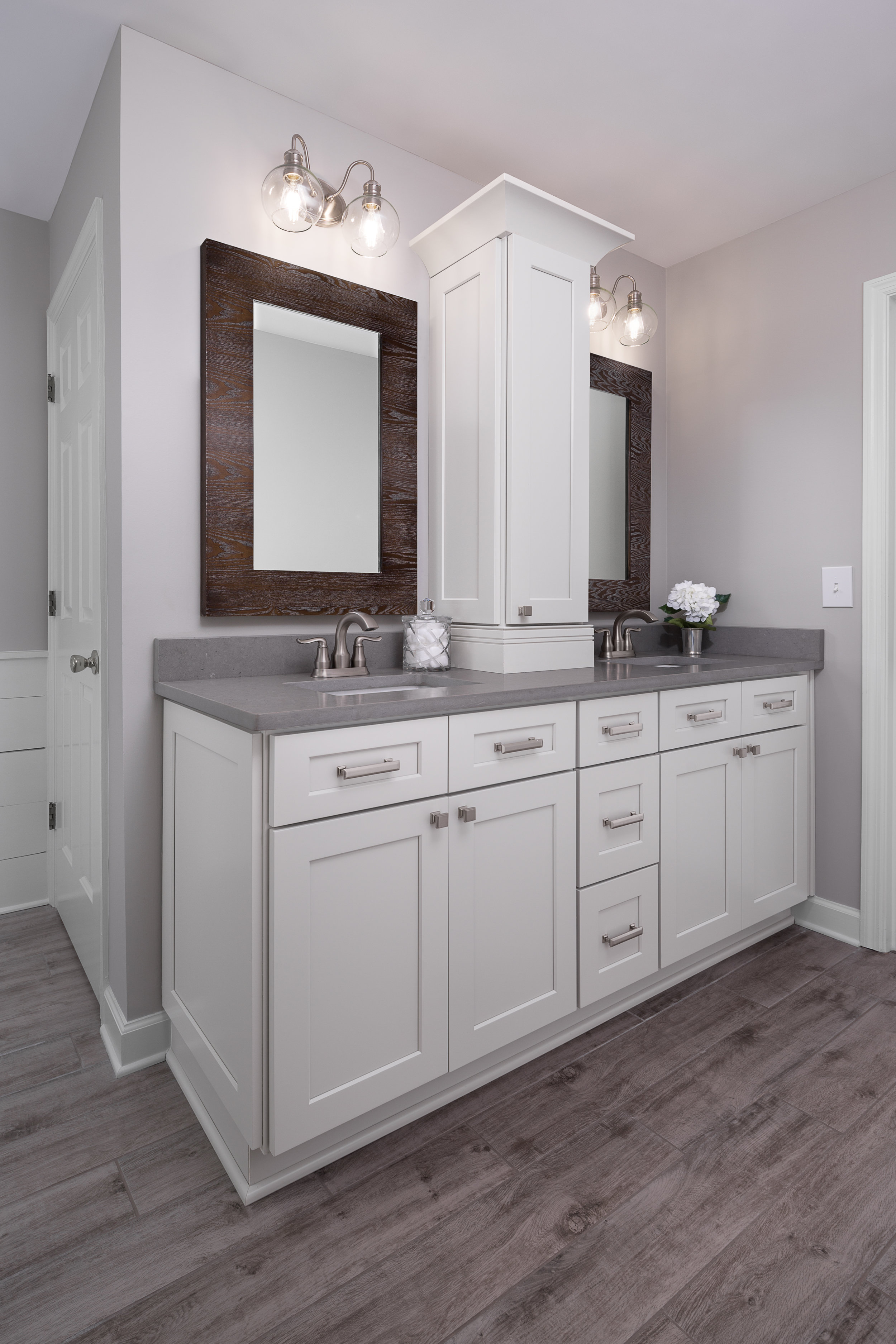 _B9A5353_Clean_WhiteCabs.jpg