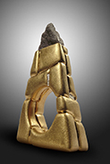 "Pyramid Ring" in 22k yellow gold, diamonds, stone from Machu Picchu