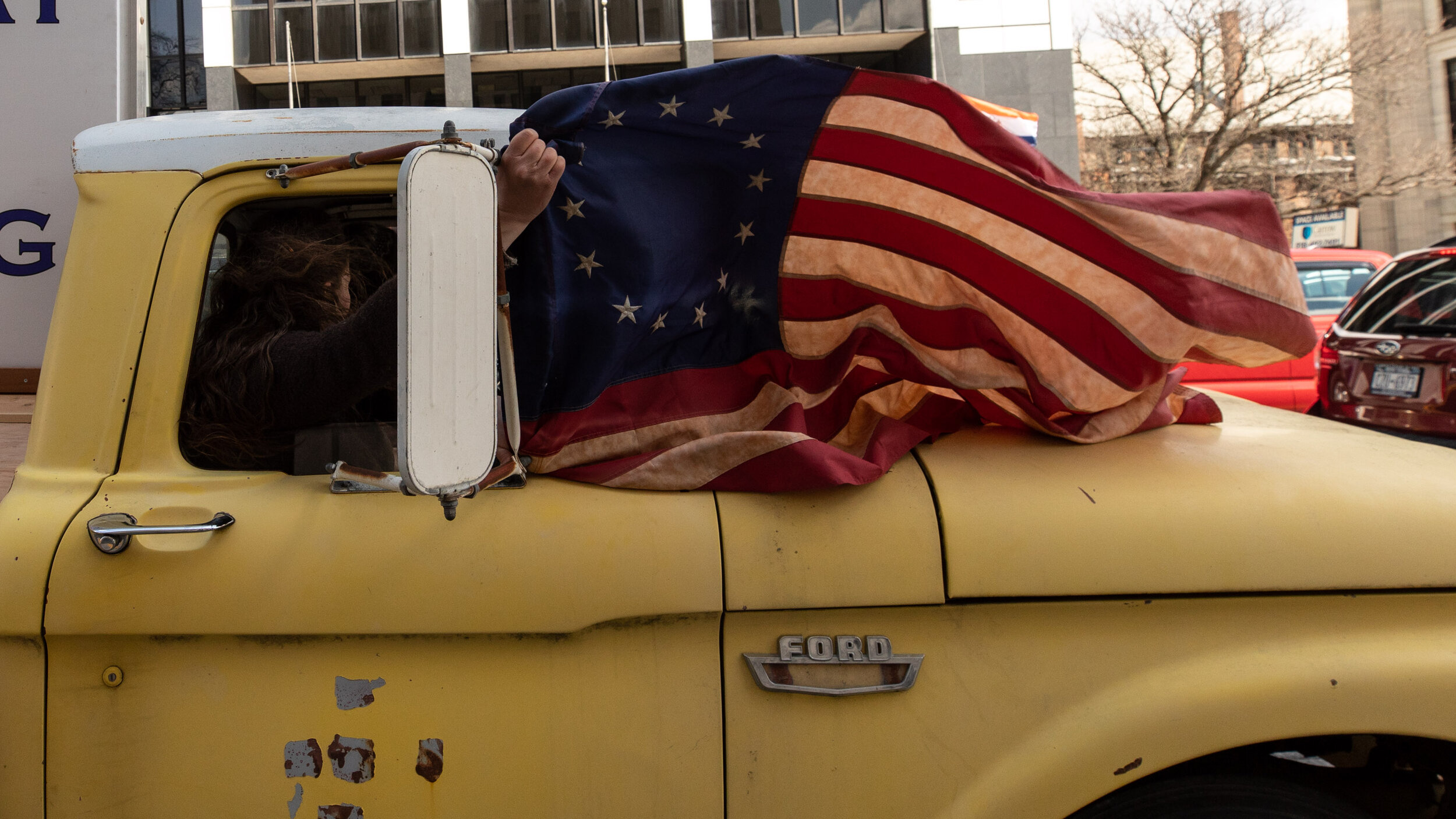  Betsy Ross flag. 