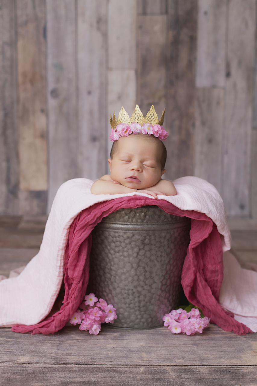 Valentina 3 crown copy.png