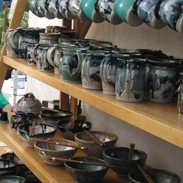 Liscom Hill Ceramics (Assorted Colors)