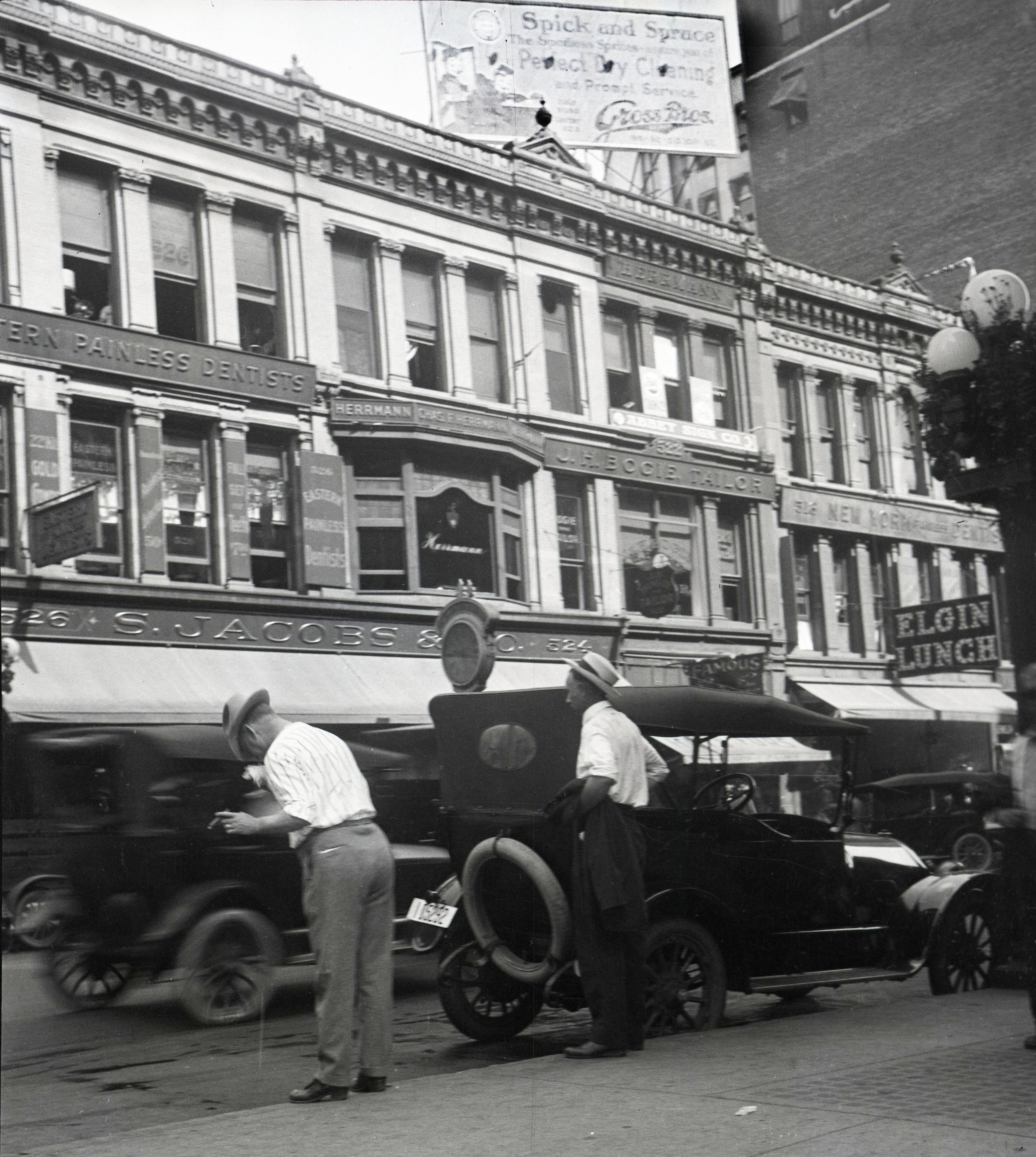  Early automobiles 