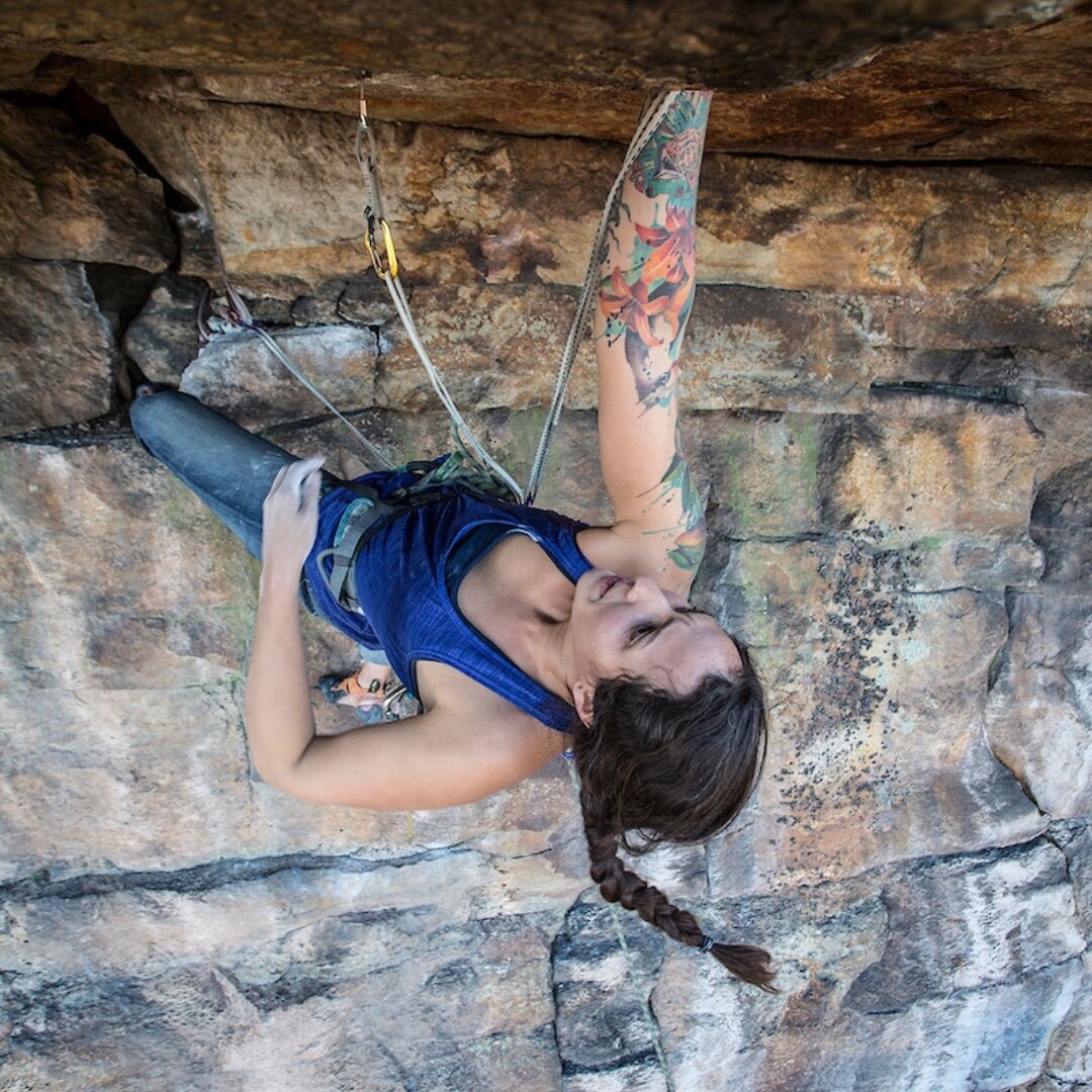 Bring on the Monday stoke! 

📸@chris_vultaggio 

Climber: @missjobi_g 

Climb: Wishbone, 5.10, The Gunks