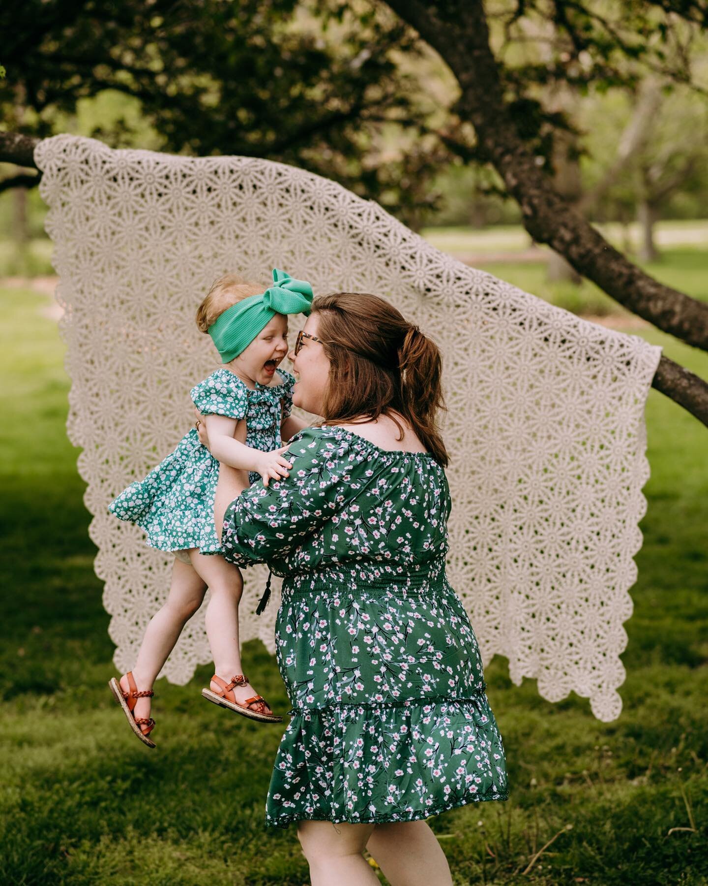 Capturing the love and joy between mommies and their little ones is what makes my heart sing! &hearts;️
⠀⠀⠀⠀⠀⠀⠀⠀⠀
Thank you to all the amazing moms who joined me for Mommy&amp;Me minis - your love for your babies is truly magical ✨ 
⠀⠀⠀⠀⠀⠀⠀⠀⠀
KENDRA&