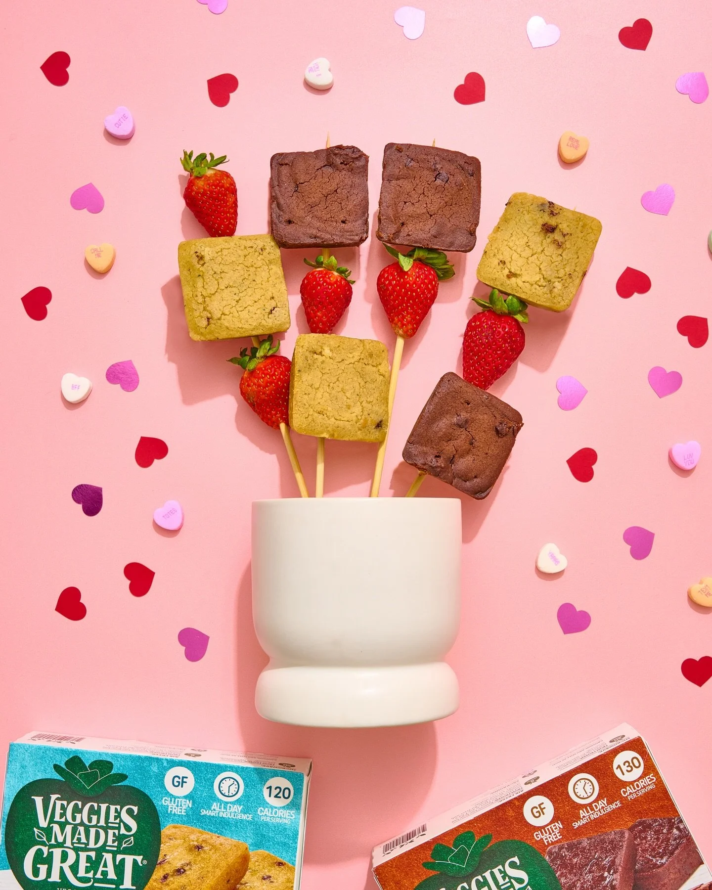 Roses are red, brownies are sweet&hellip;
Our Veggies Made Great Brownie Bites are the better-for-you treat you&rsquo;ll want to eat 😉
Chocolatey, fudgy, and made with veggies - Happy Valentine&rsquo;s Day, VegHeads! 💚