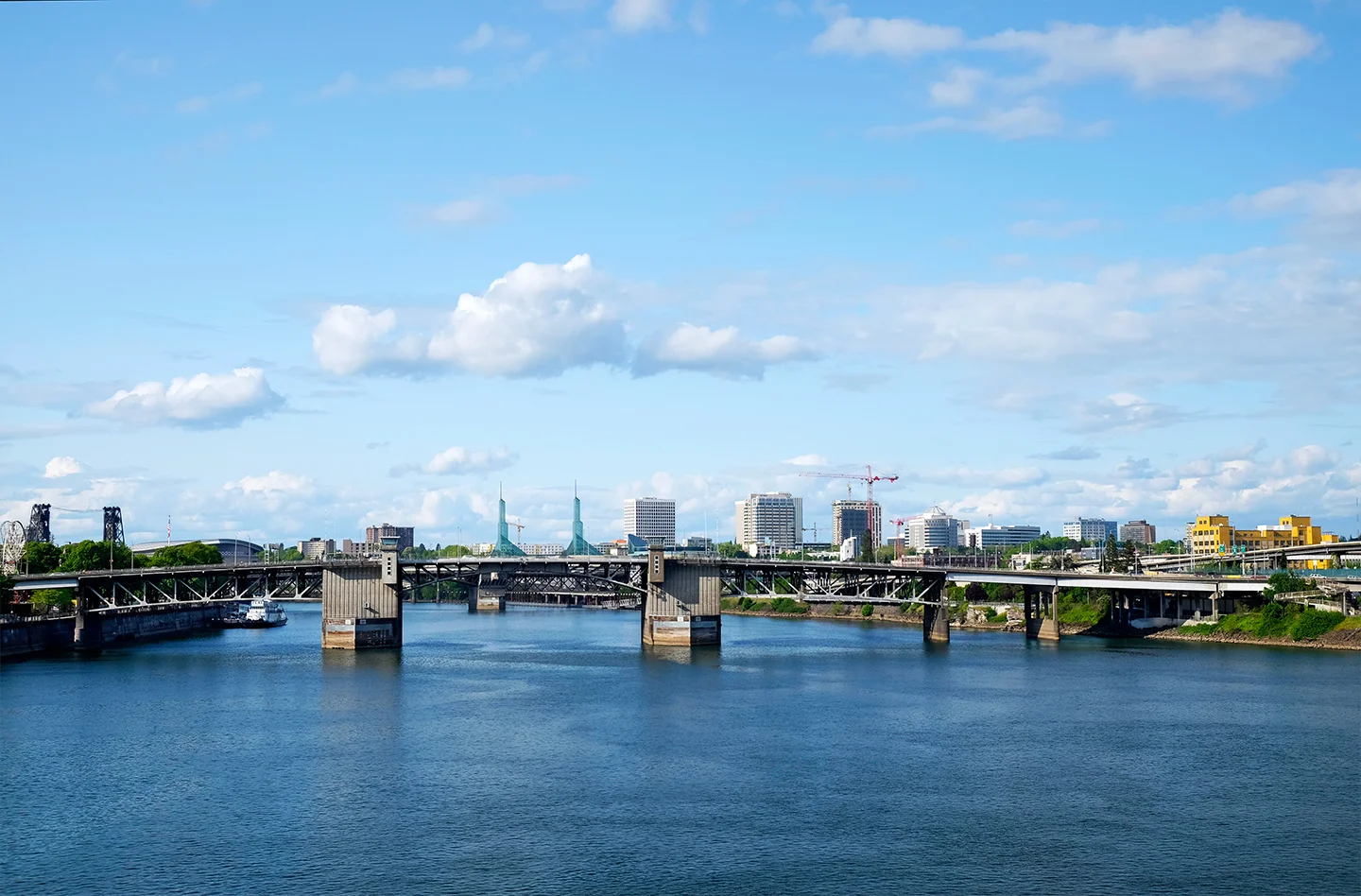 north from hawthorne bridge 1440px 4054.jpg