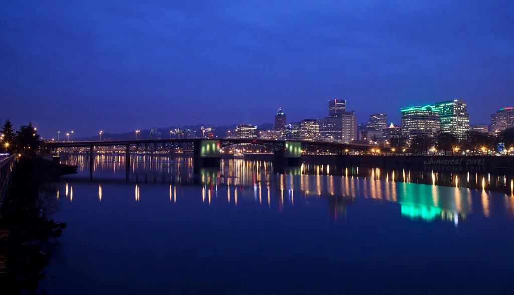morrison bridge night blue hour 1024px 1991.jpg