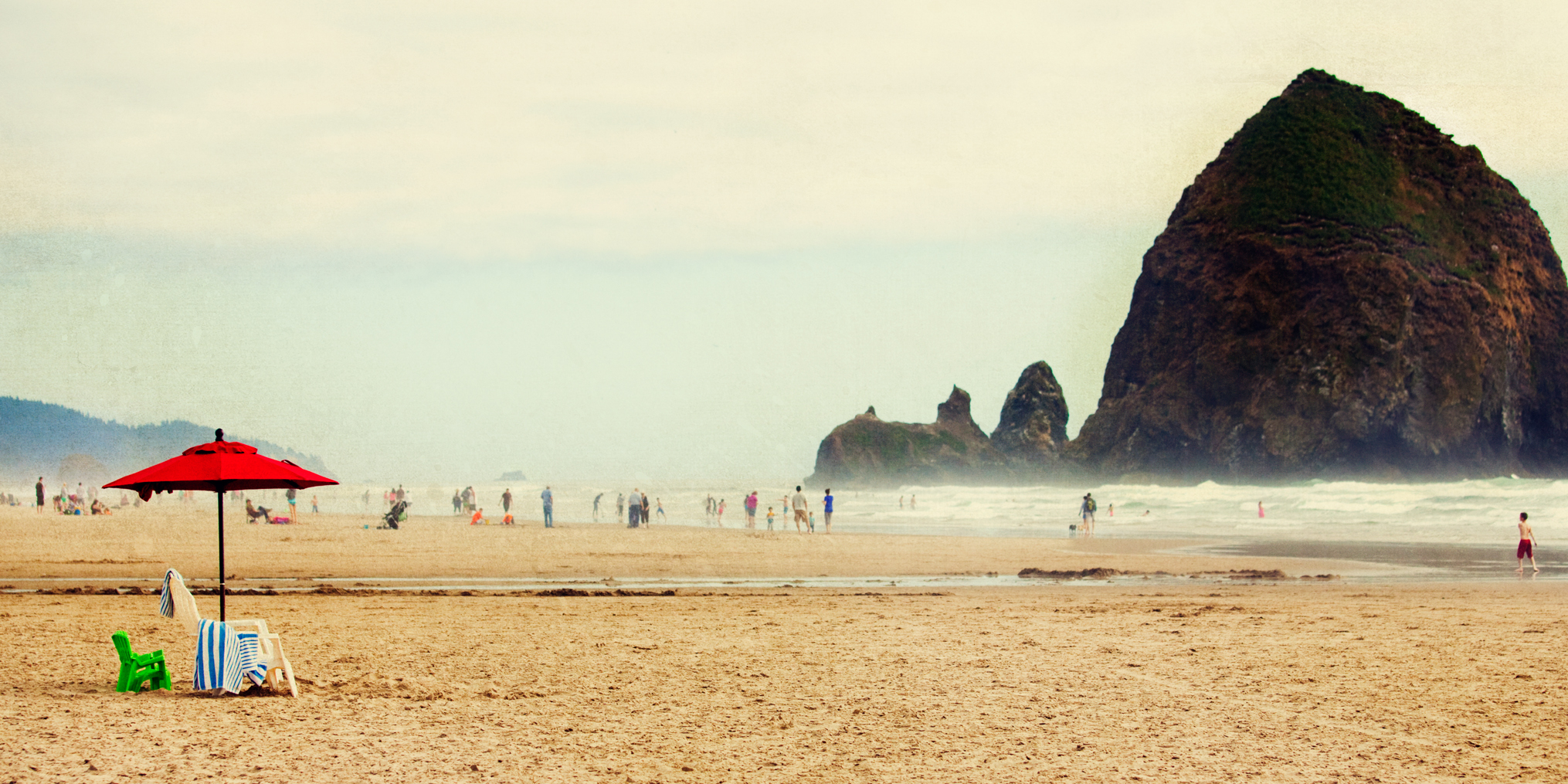 cannon beach umbrella rock 2000px 2068.jpg