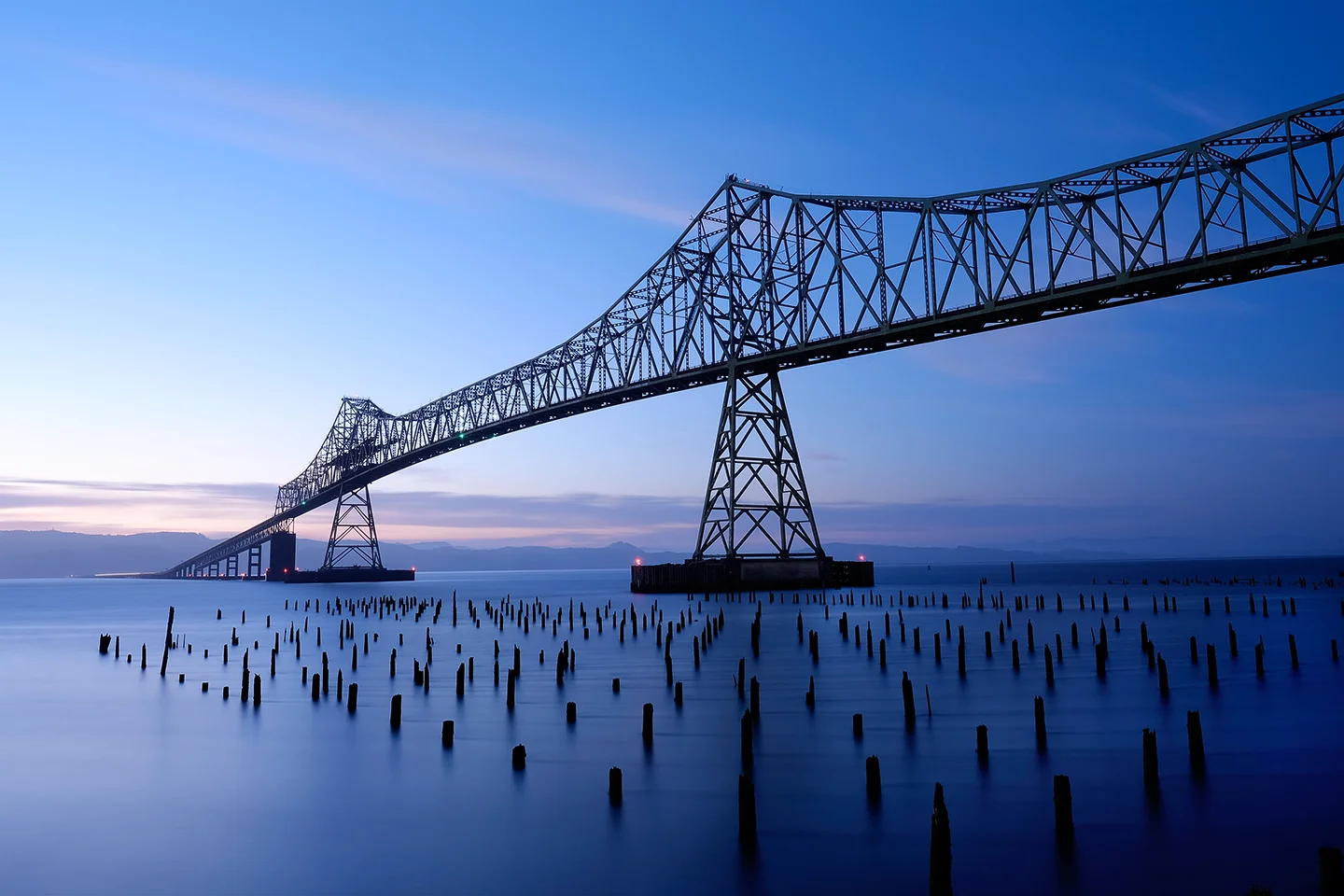 astoria bridge blue hour silky 1440px_DSF9809.jpg