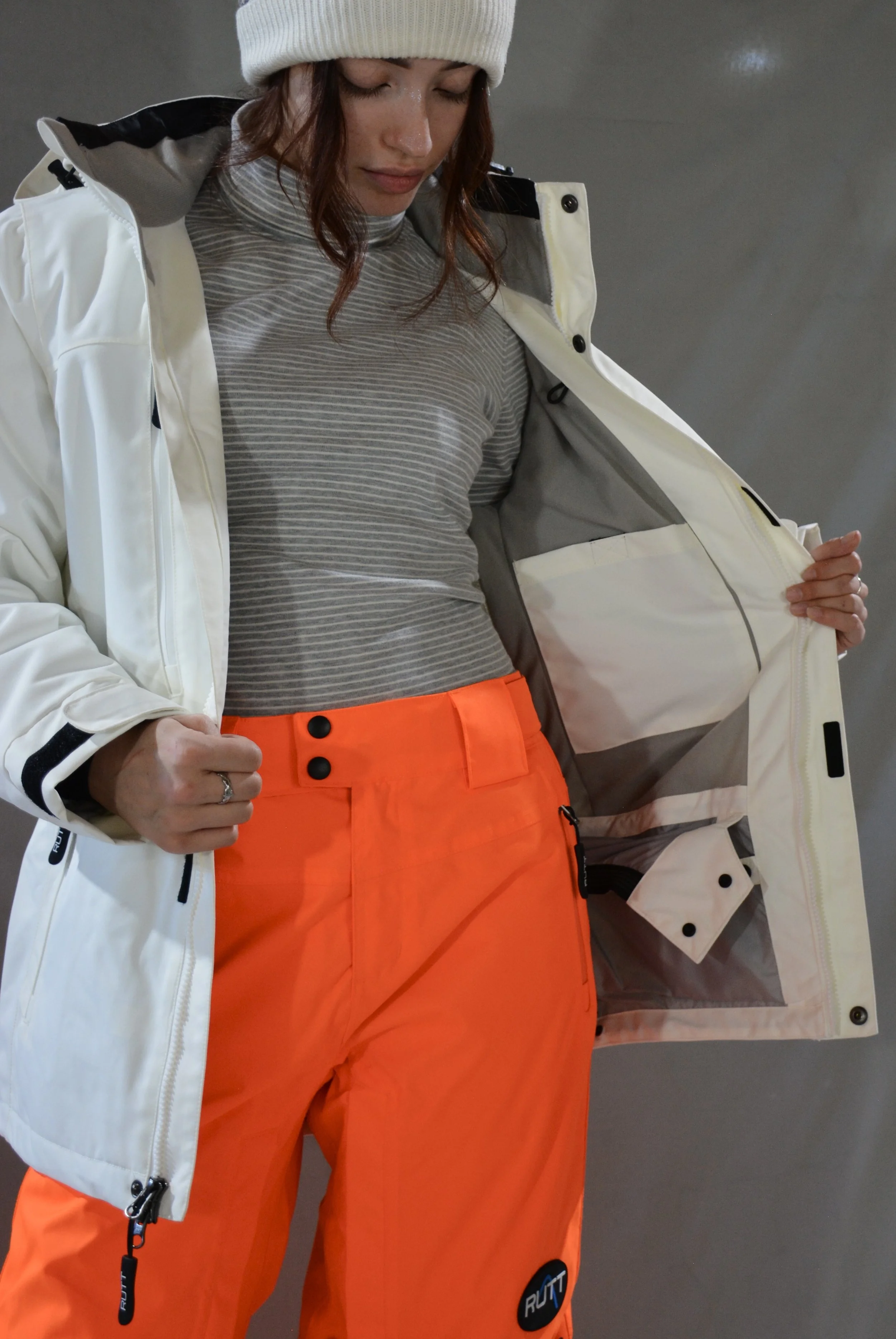 25 JACKET WHITE A3.JPG