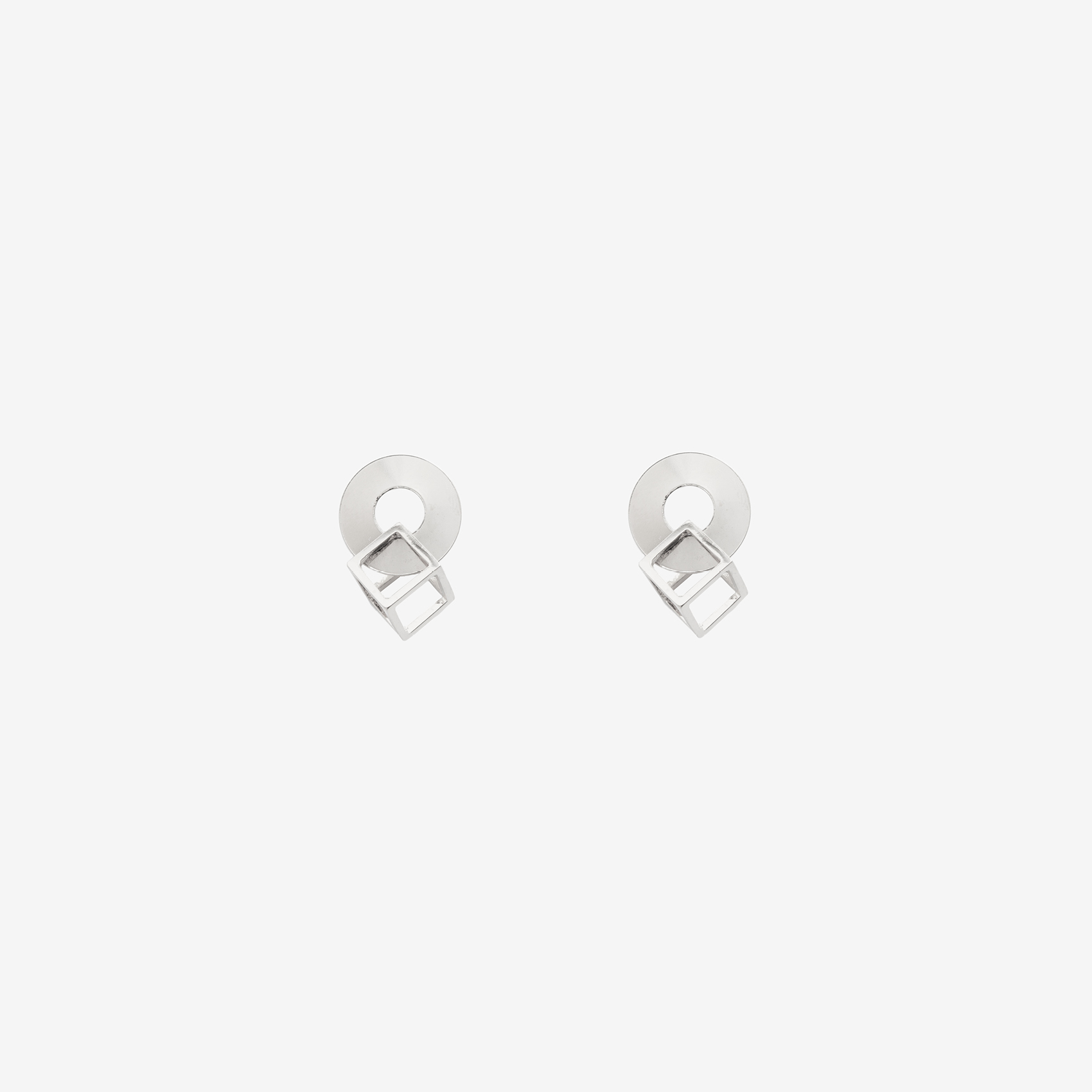 small dangling cube earring with a disc