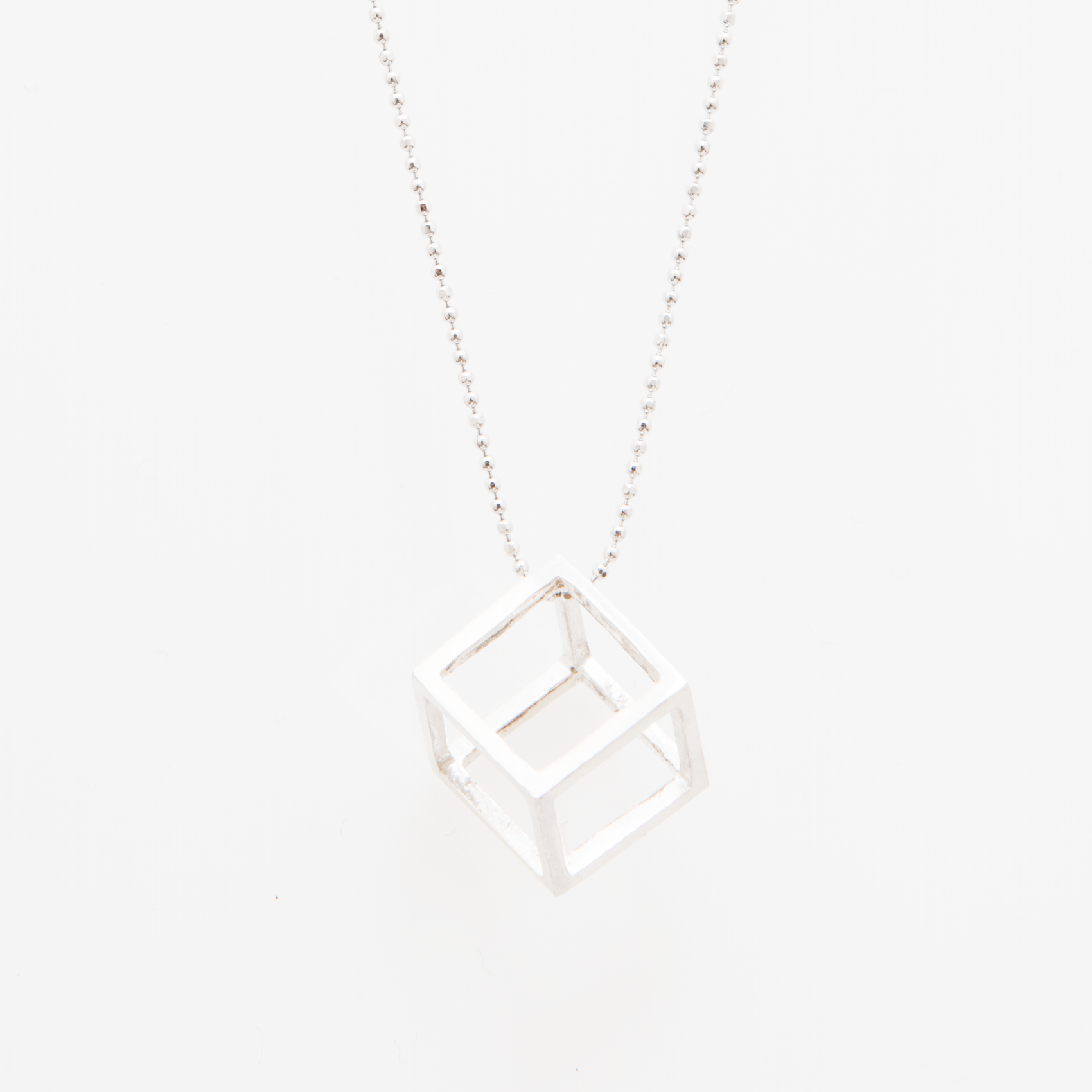 large cube on a ball chain/silver