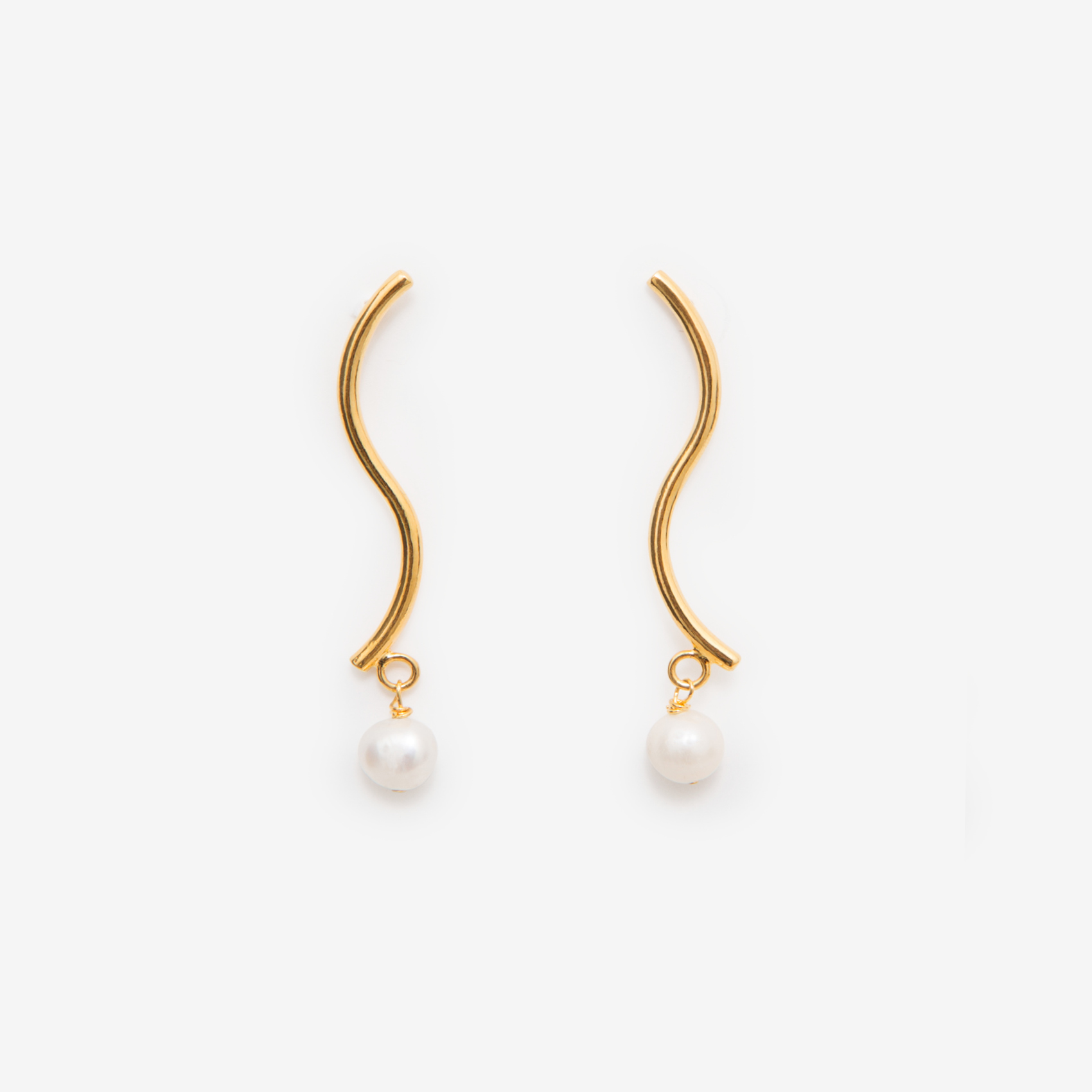 curved s-line-short earring with pearls/gold plated