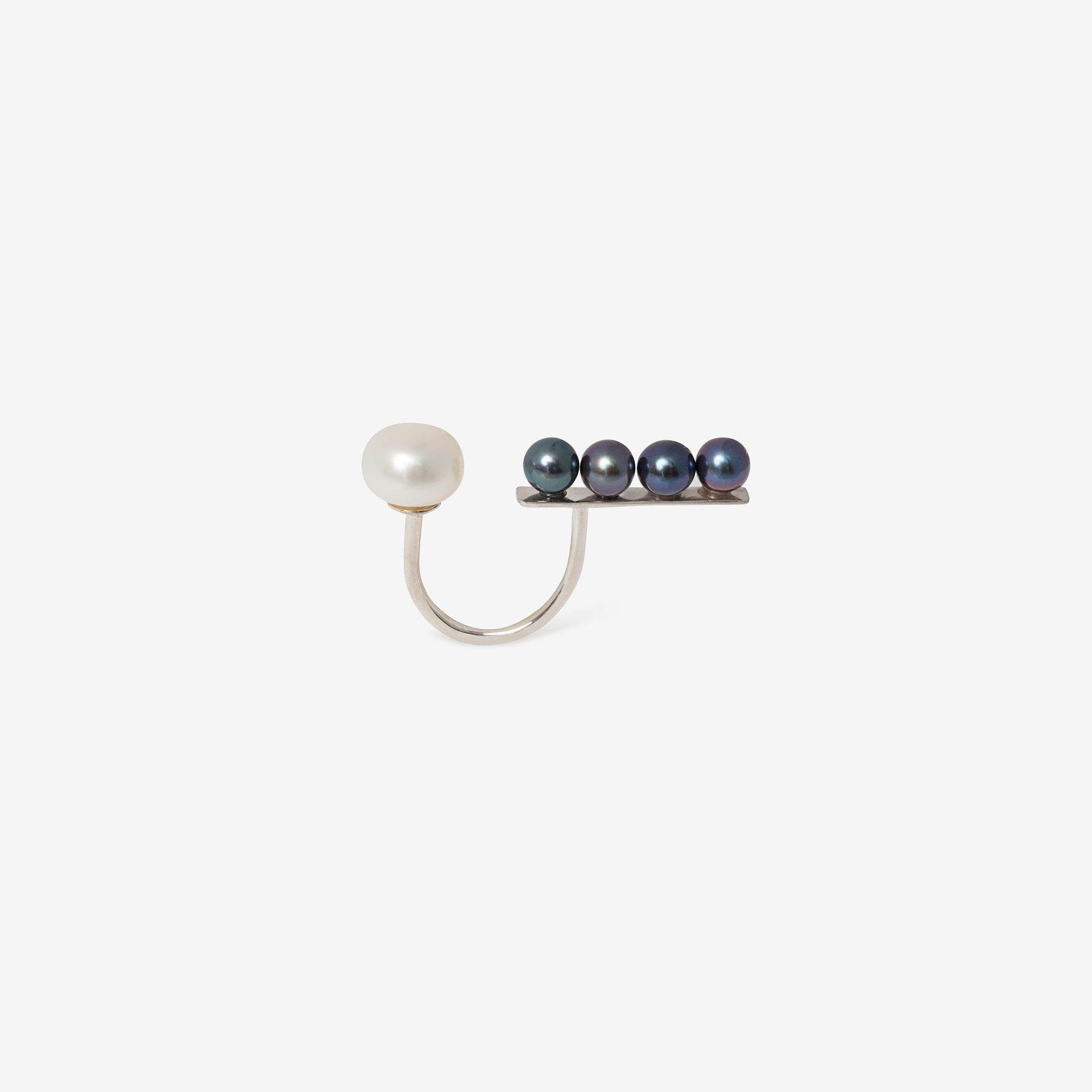 broken square ring with 4 black pearls