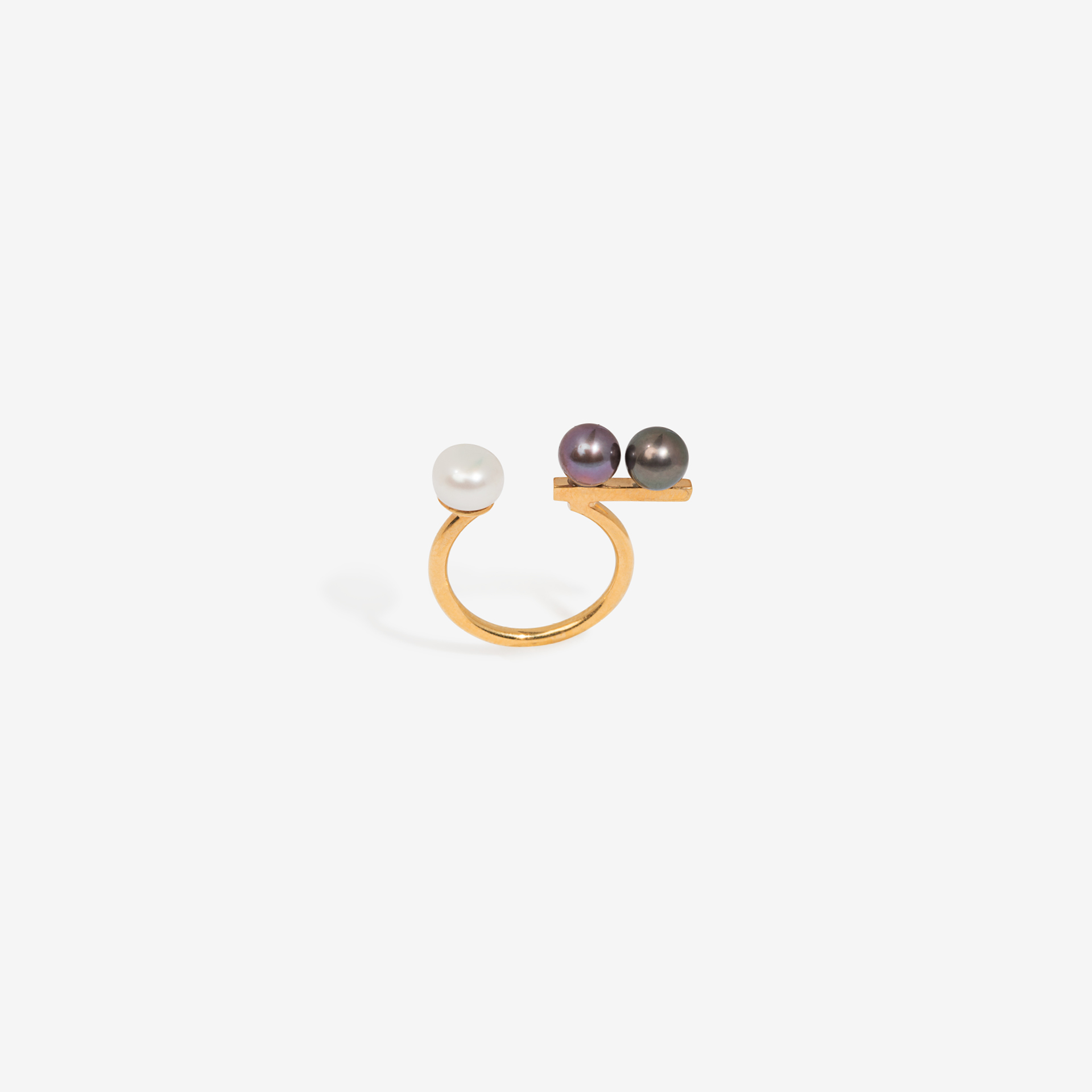 broken square ring with 2 pearls