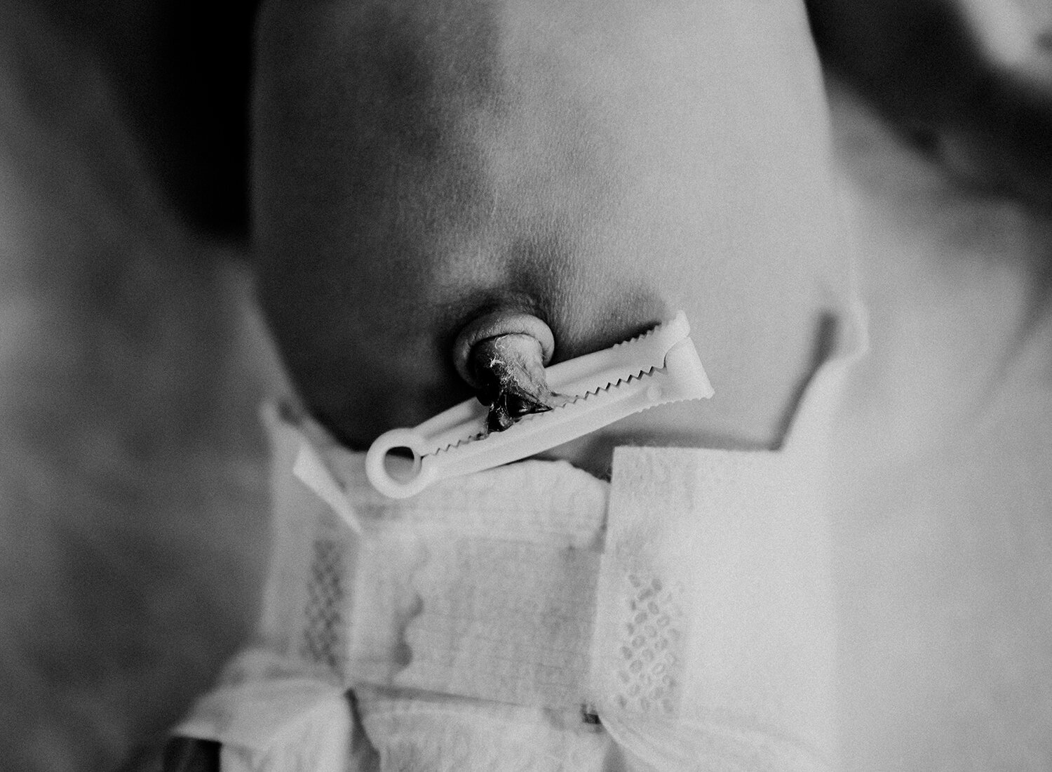 newborn belly button at hopital.jpg